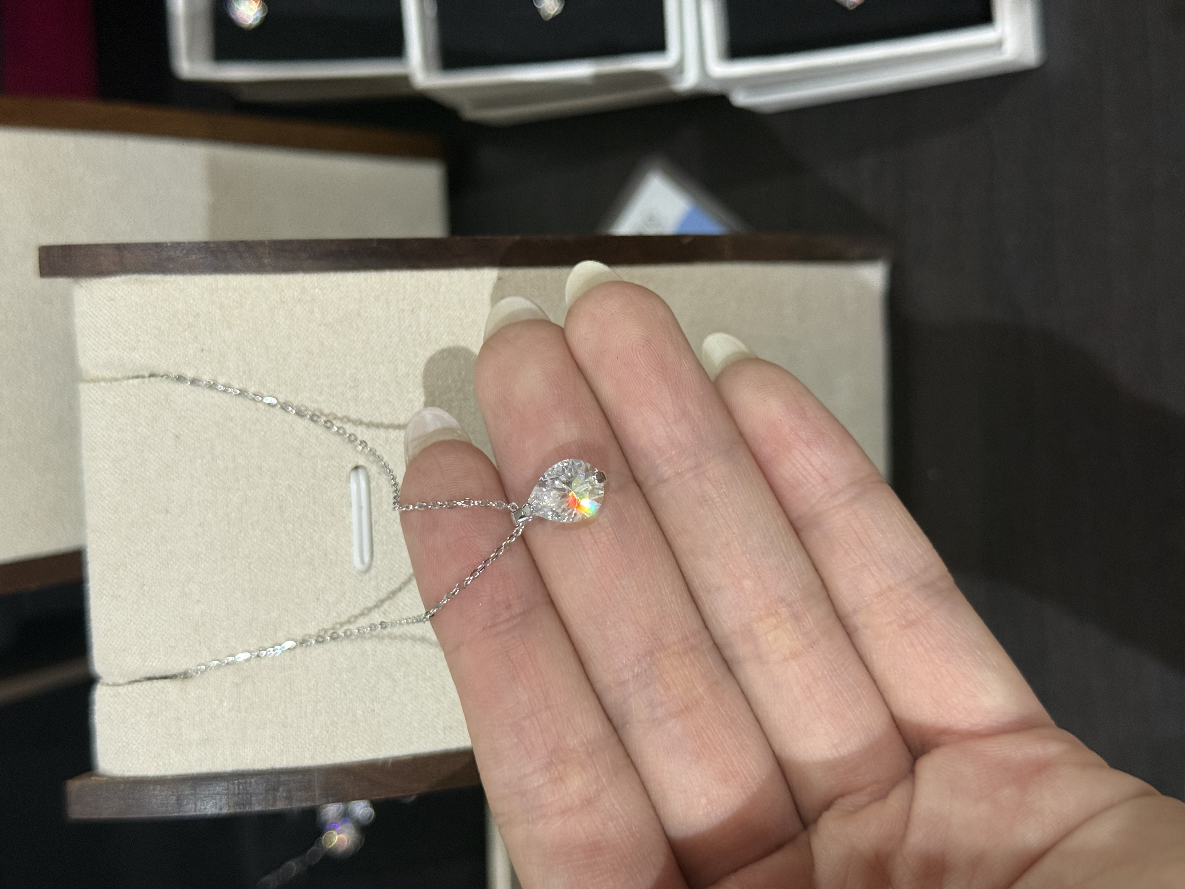 简约水滴2克拉莫桑钻项链 Simple Teardrop Moissanite Necklace 2 Carat