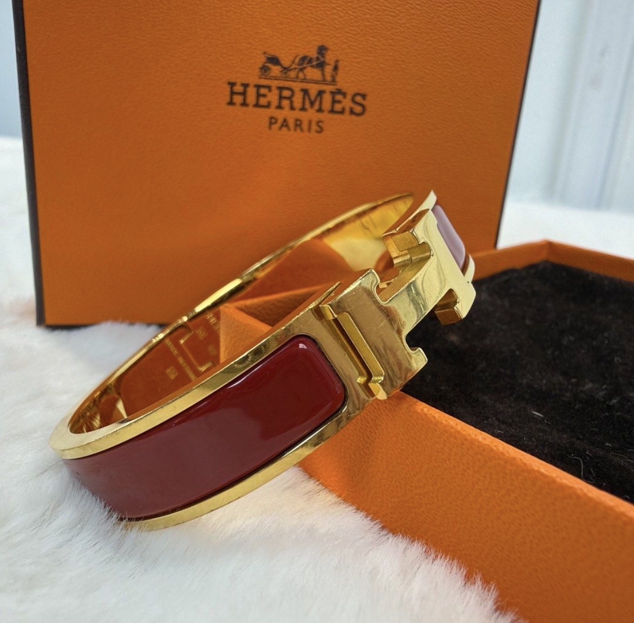 HERMES愛馬仕 H手鐲 琺瑯扣 紅色金logo手鐲 H家高辨識度經典配飾