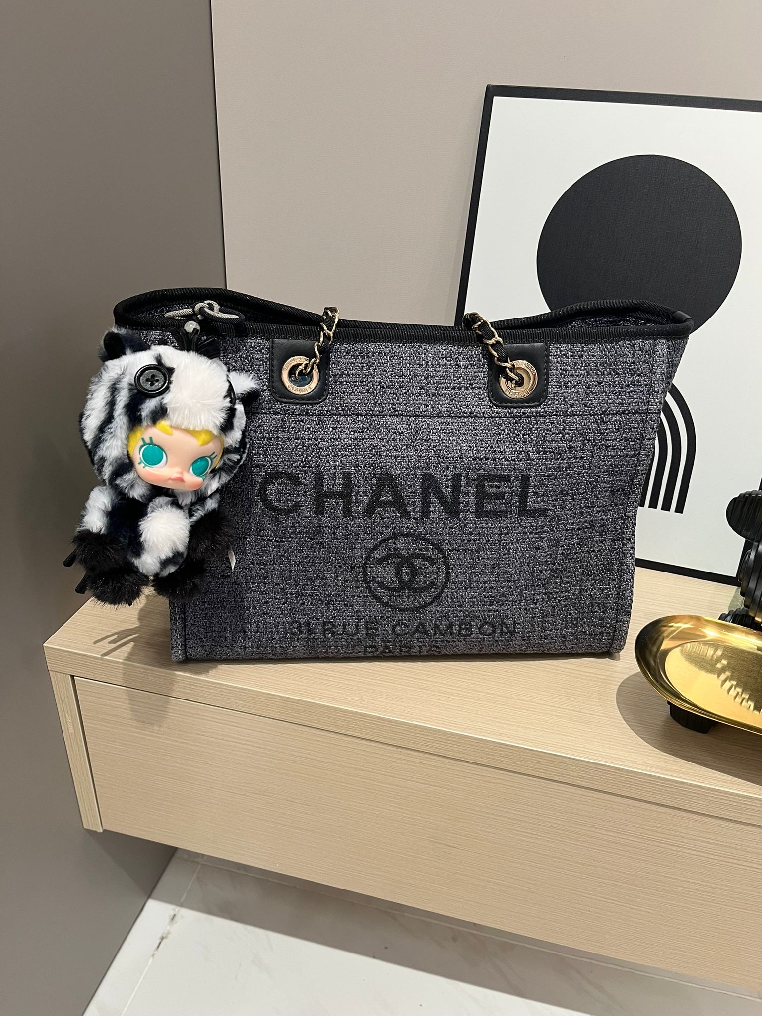 Chanel Deauville Medium 100%Authentic, 98%New ✅31Card ✅Dust bag 