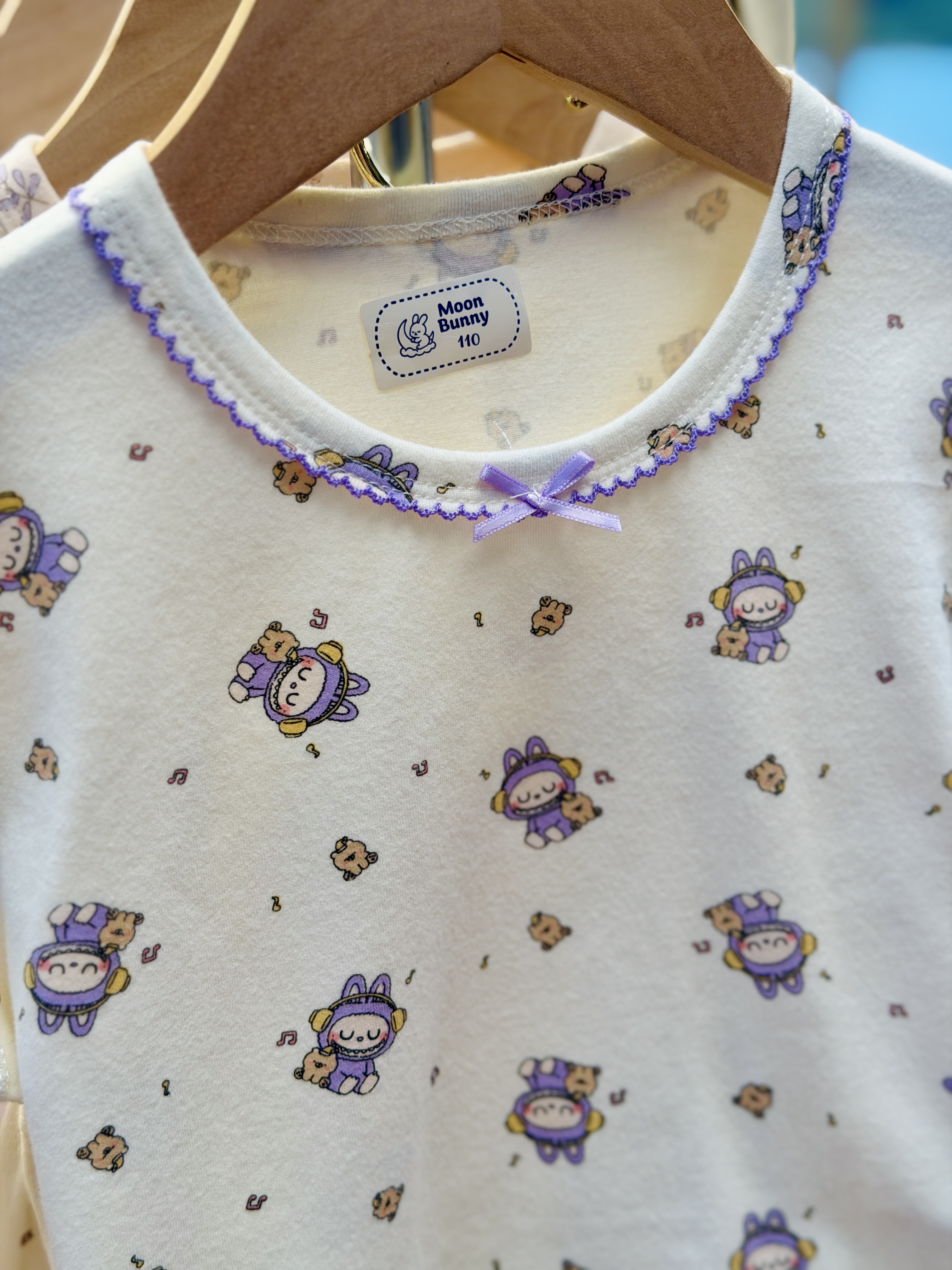 36100701 Purple Labubu