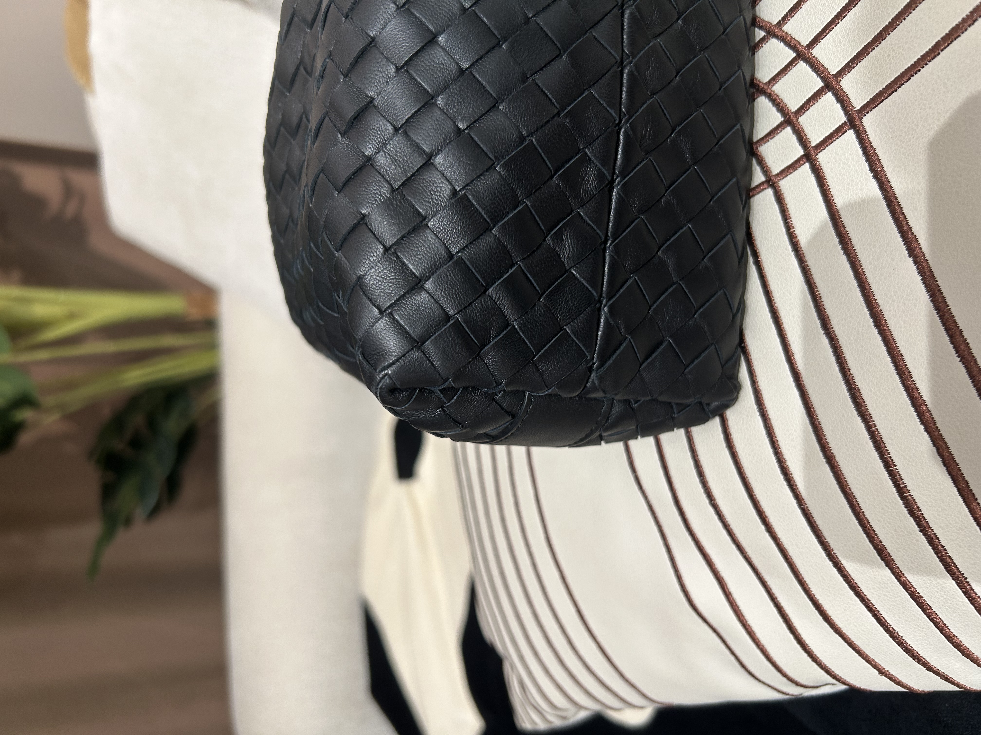 Bottega Veneta BV hobo Black Lambskin bag 100%Authentic,90%new✅dust bag