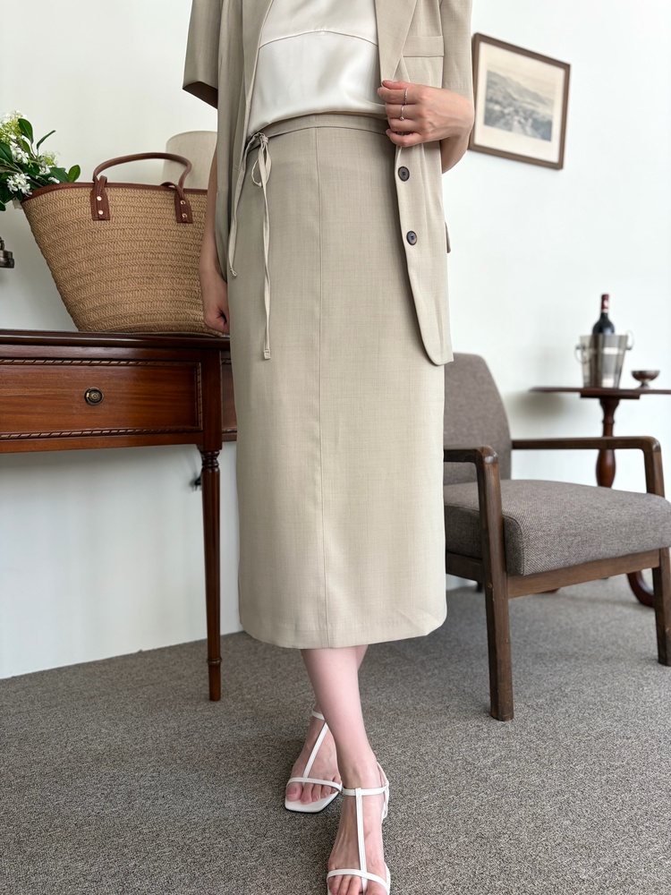 Sandstone Belted Skirt (Light Beige)