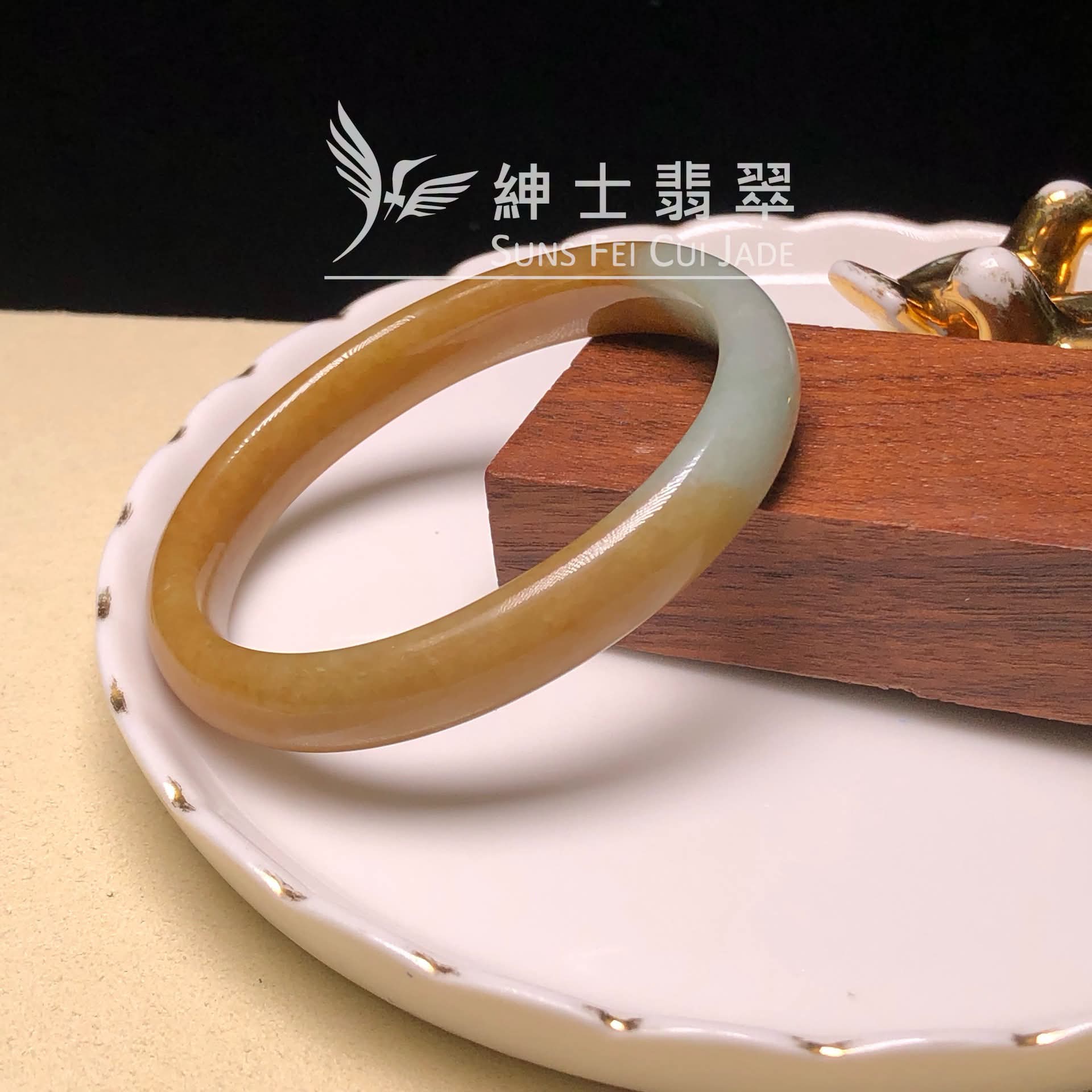 YK00012 大馬坎翡色貴妃鐲53.6mm