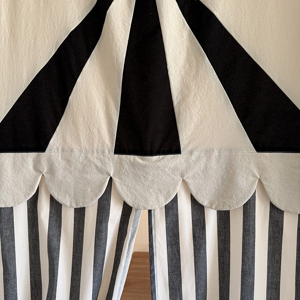 Circus door curtain - Black