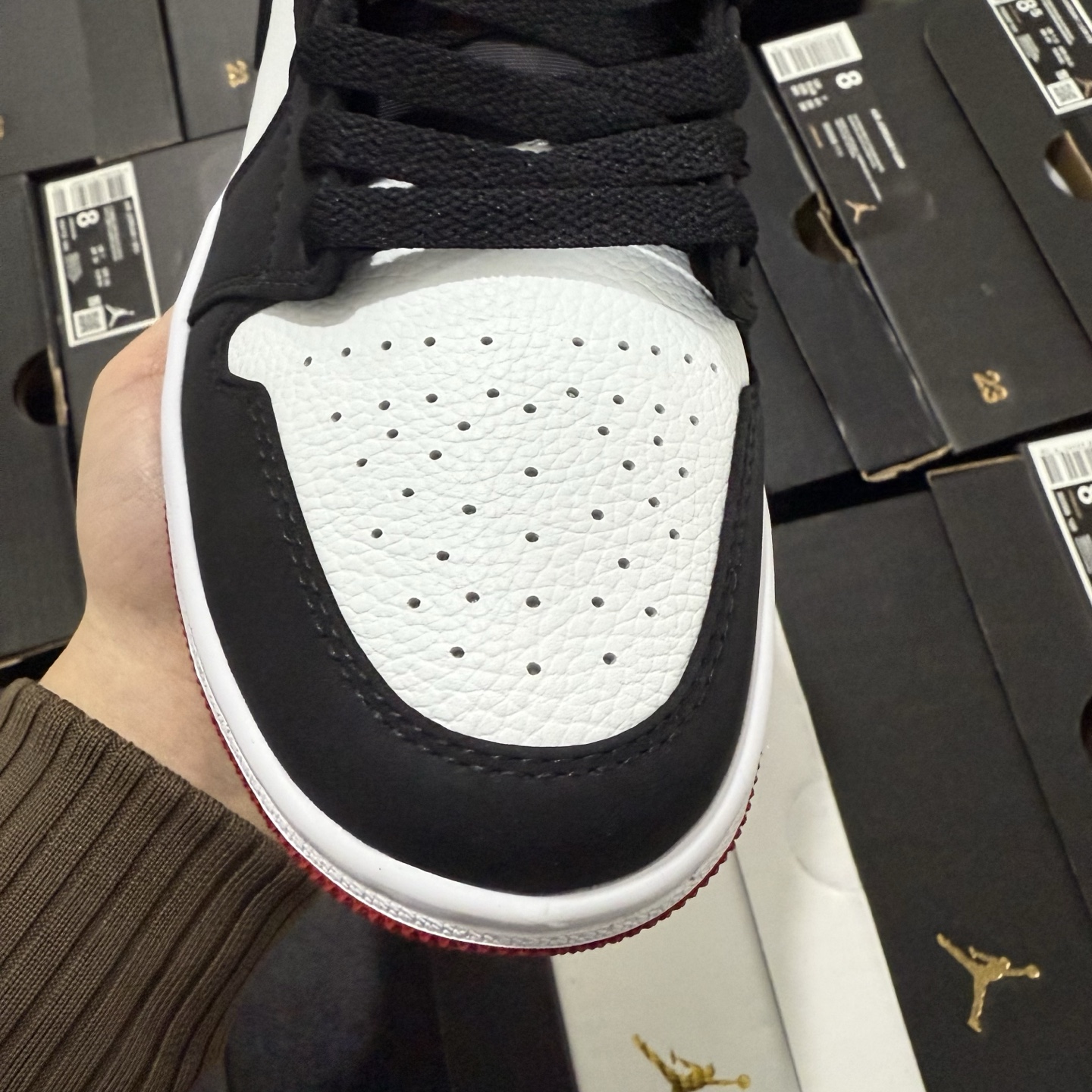 Nike Air Jordan 1 Low 'Black Toe' 553558-116