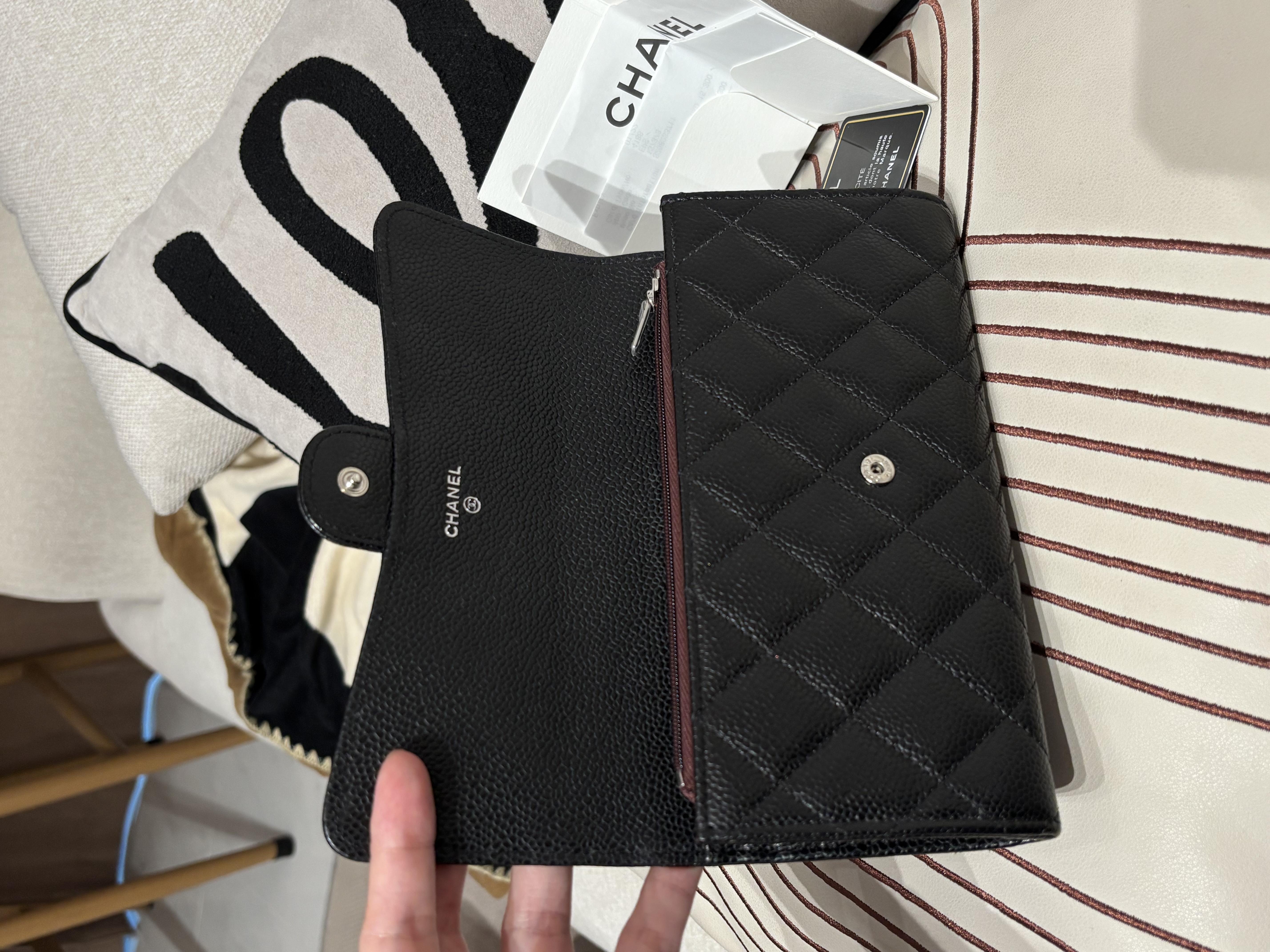 Chanel classic long wallet 黑色荔枝牛皮銀扣 