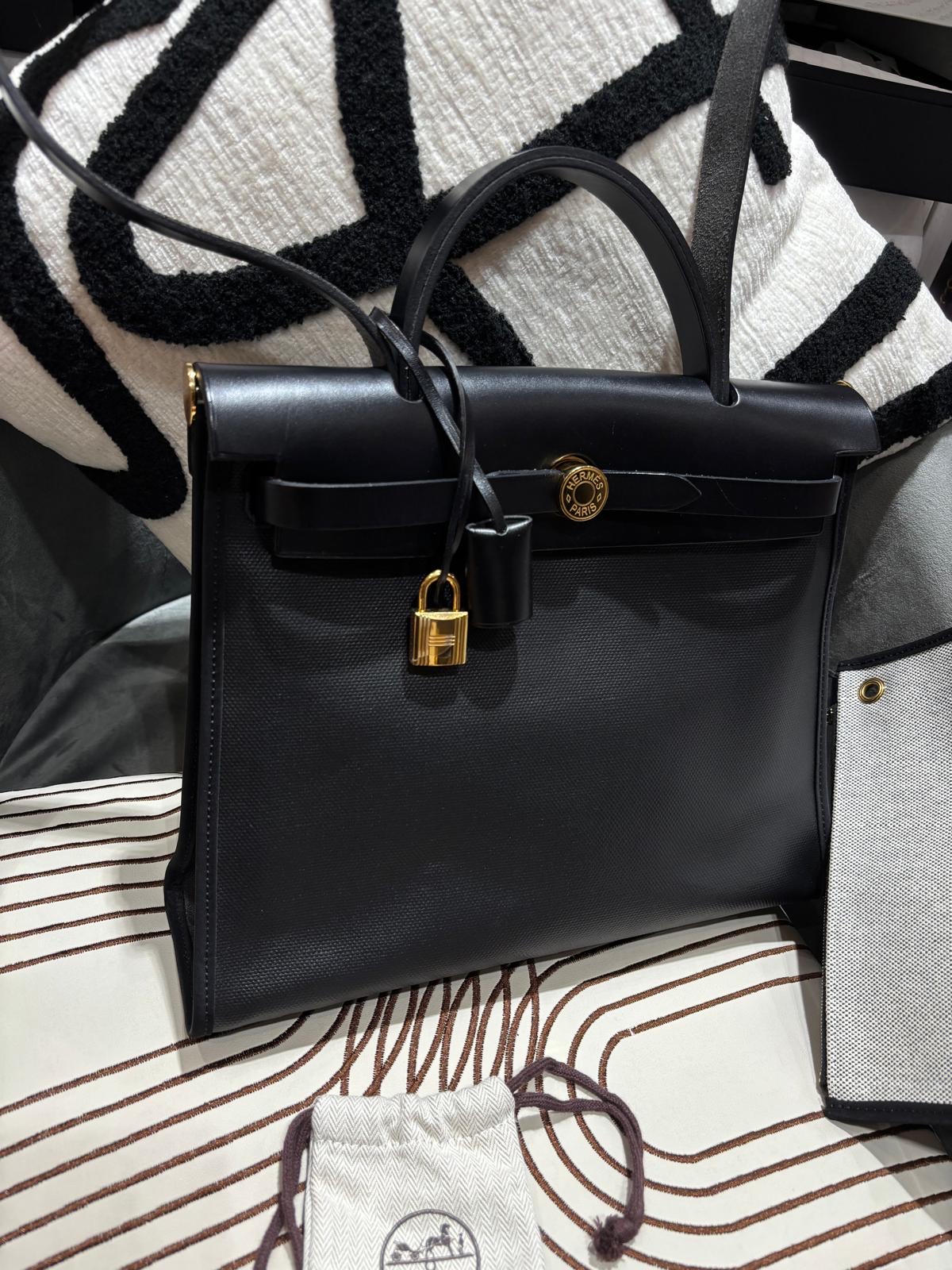 Hermes Herbag 31 Stamp Z 黑色金扣 100% Authentic , 98%New ✅Key Lock✅Dust bag