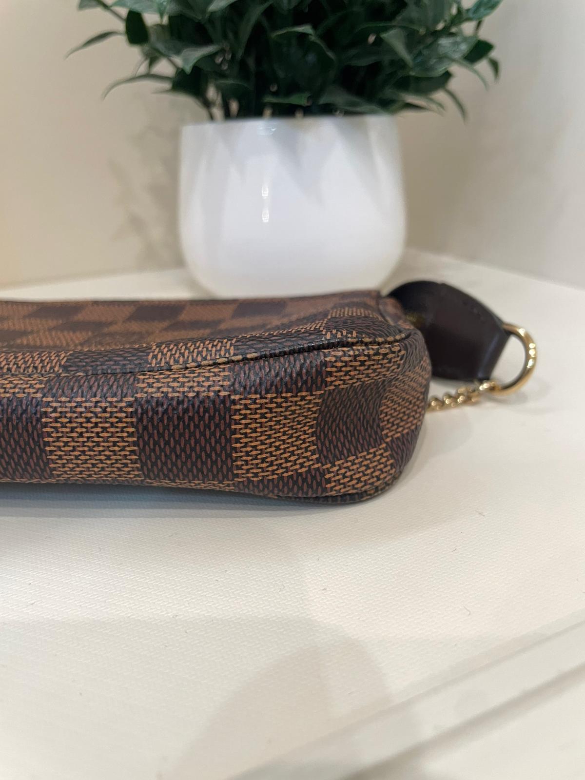 LV Mini Pochette 100%Authentic, 99%New ✅box