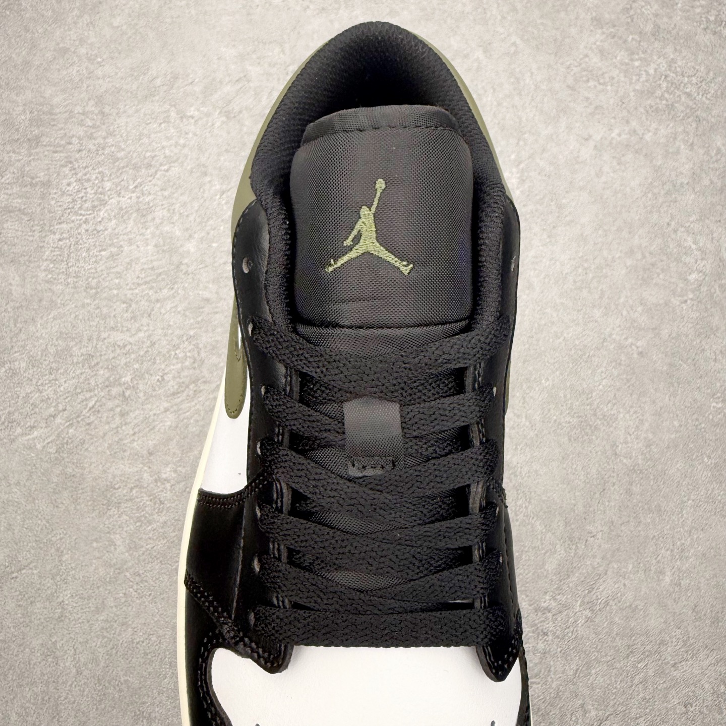 Air Jordan 1 Low 553558-092