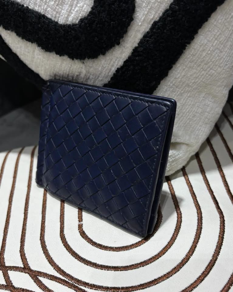 Bottega Veneta Bv wallet 100%Authentic,98%new✅dust bag 
