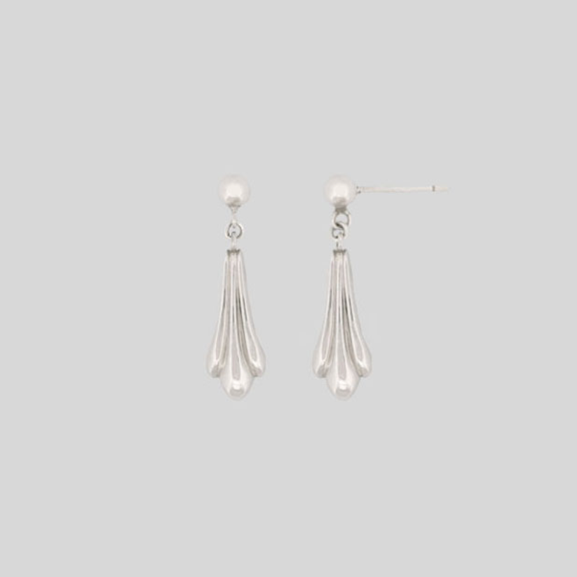 AUBE DE MOI | Long Shell Drop Earring 