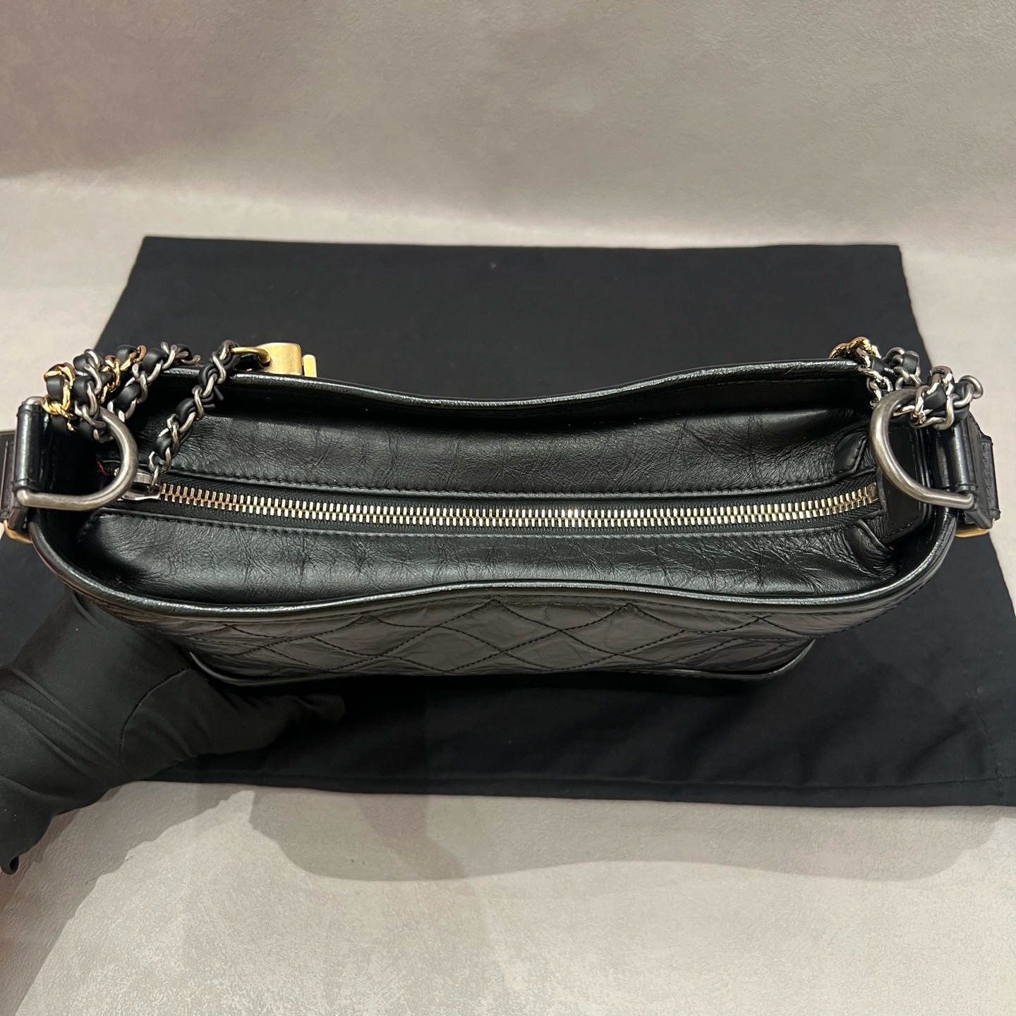 【預訂貨品】Chanel 20A黑金流浪包