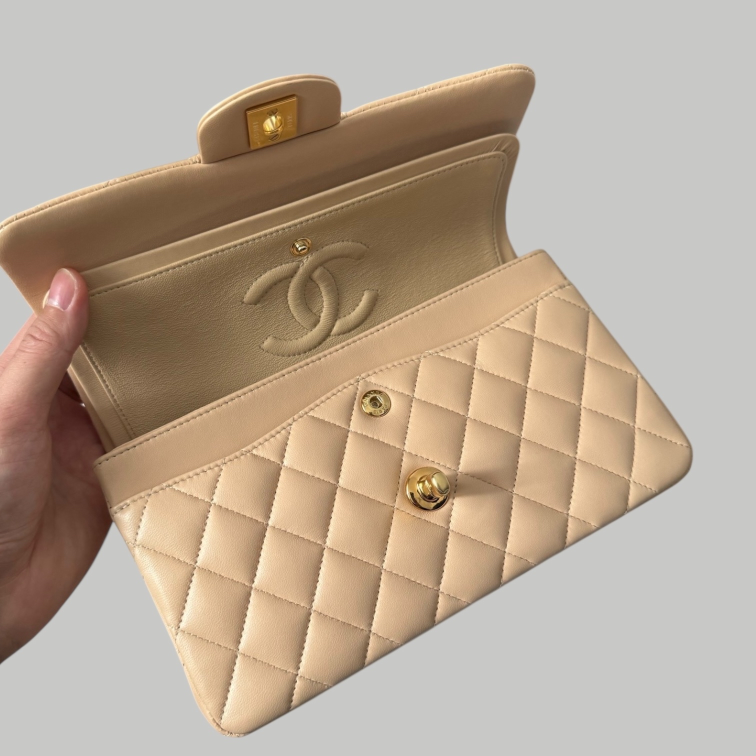 Chanel Lambskin 23cm 奶茶金扣