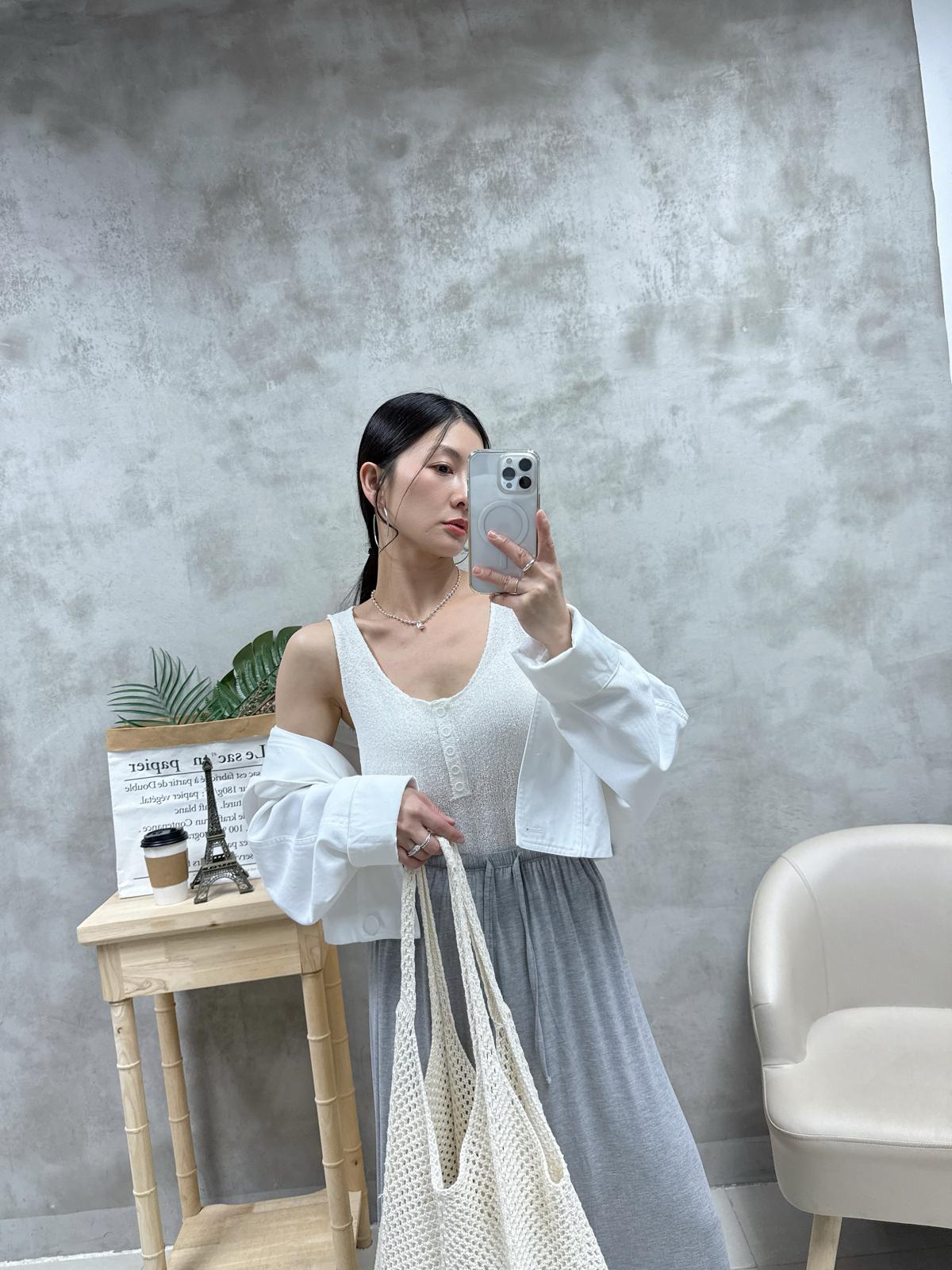 D14 扣鈕針織背心