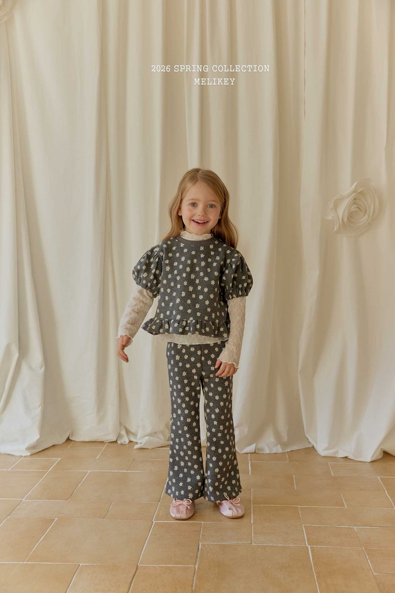 花花 Top (內搭需另配) / 花花長褲 / 蝴蝶結扣針