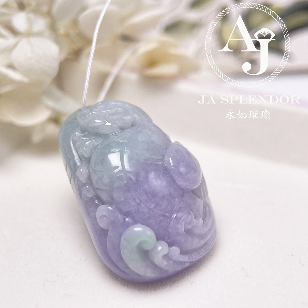 JN-3366 天然翡翠A玉 大師級鏤空精雕俏色春彩雙魚福壽映荷吊墜