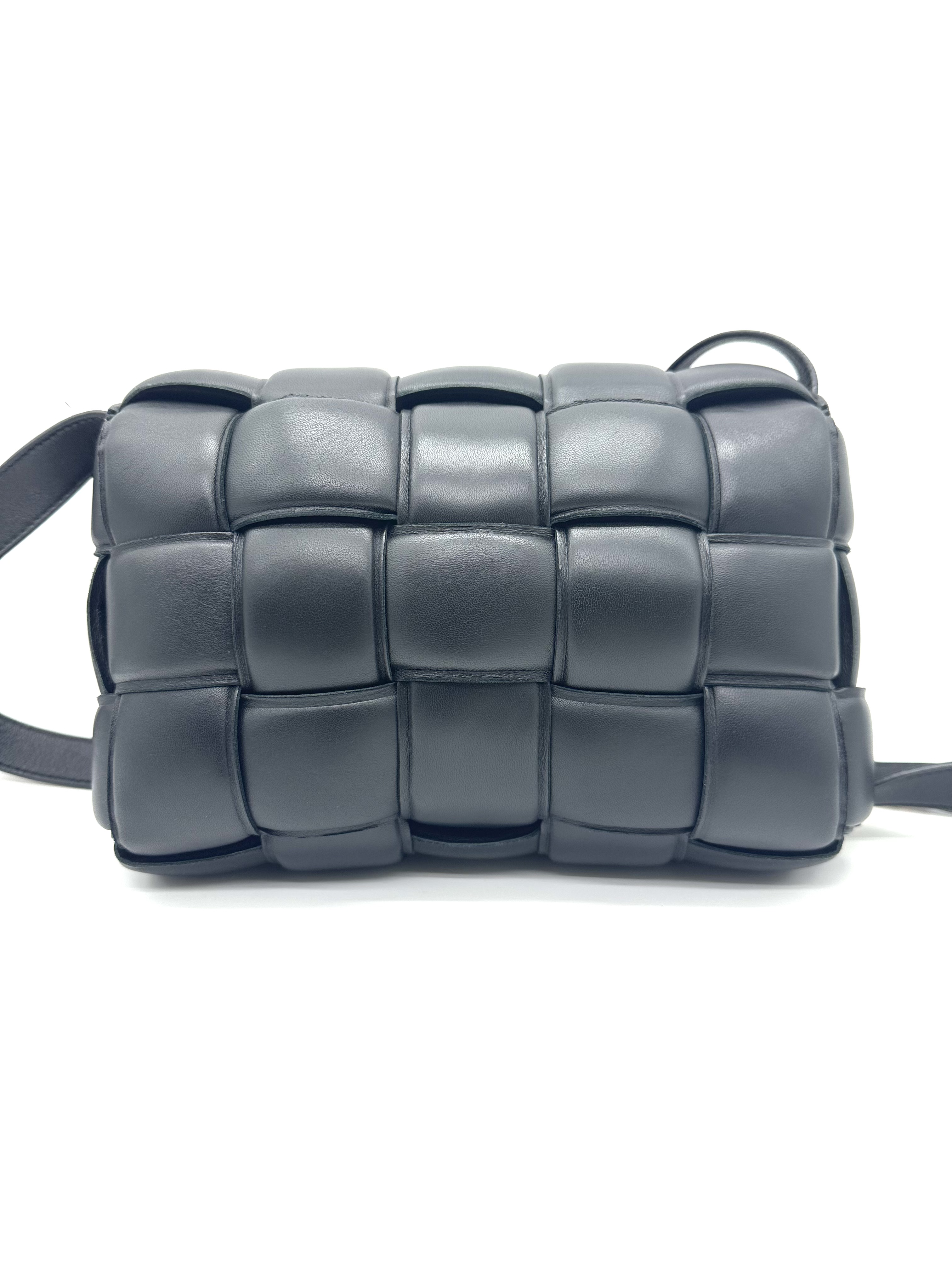 Pre-owned Bottega Veneta Padded Cassette bag/ Product Code: 26031810