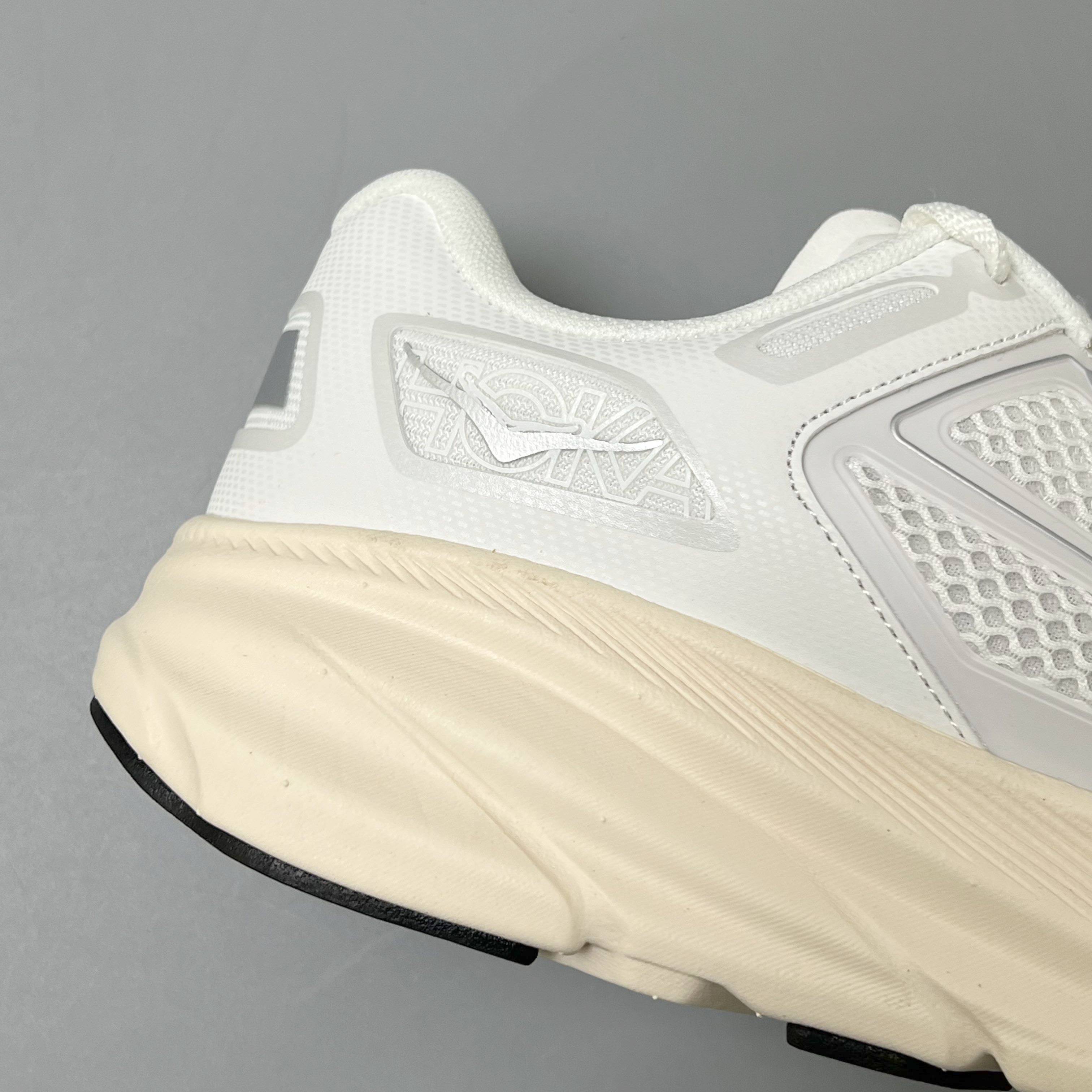 HOKA ONE ONE Clifton One9