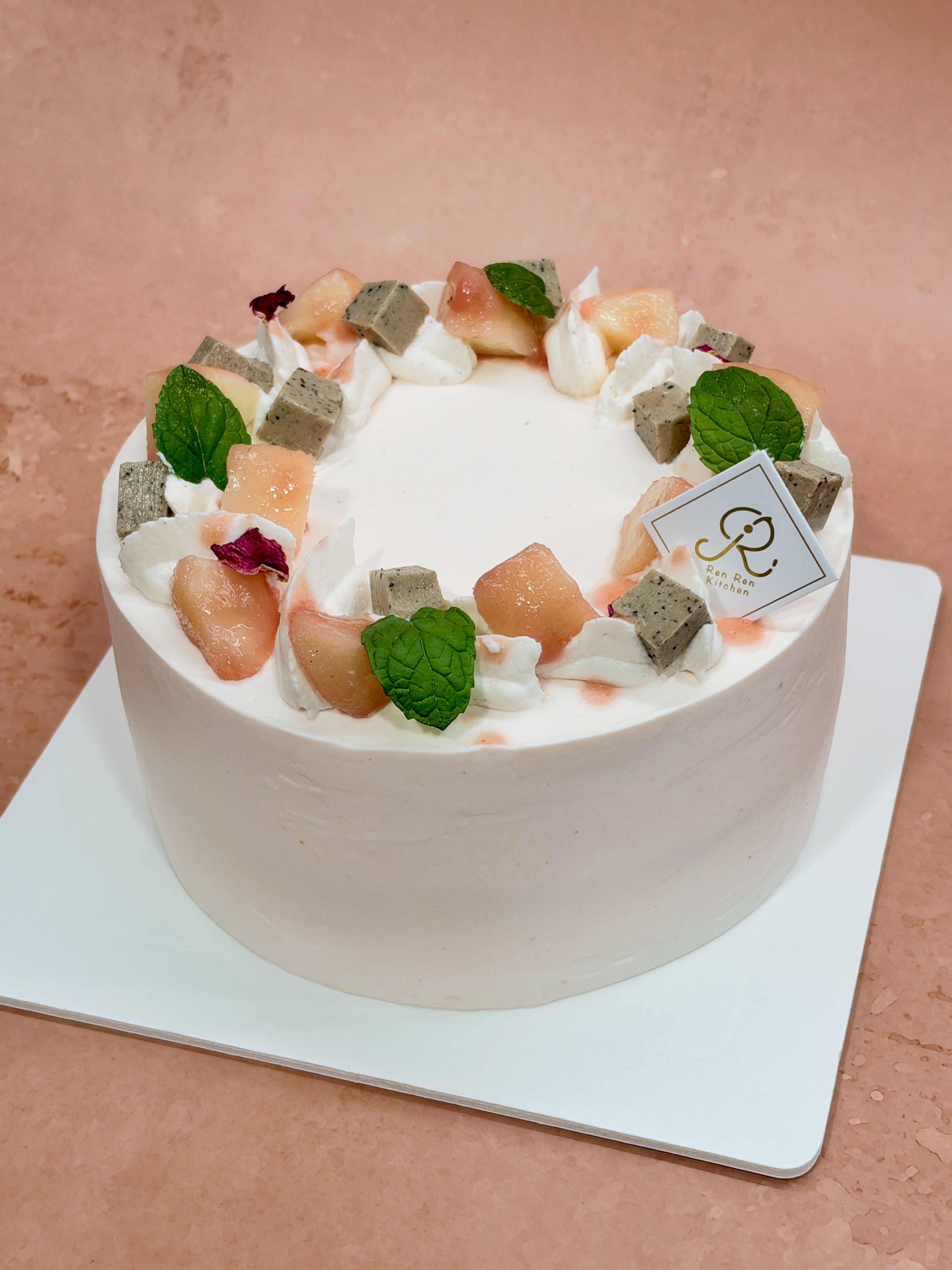 白桃烏龍茶蛋糕 (White Peach Oolong Tea Cake)