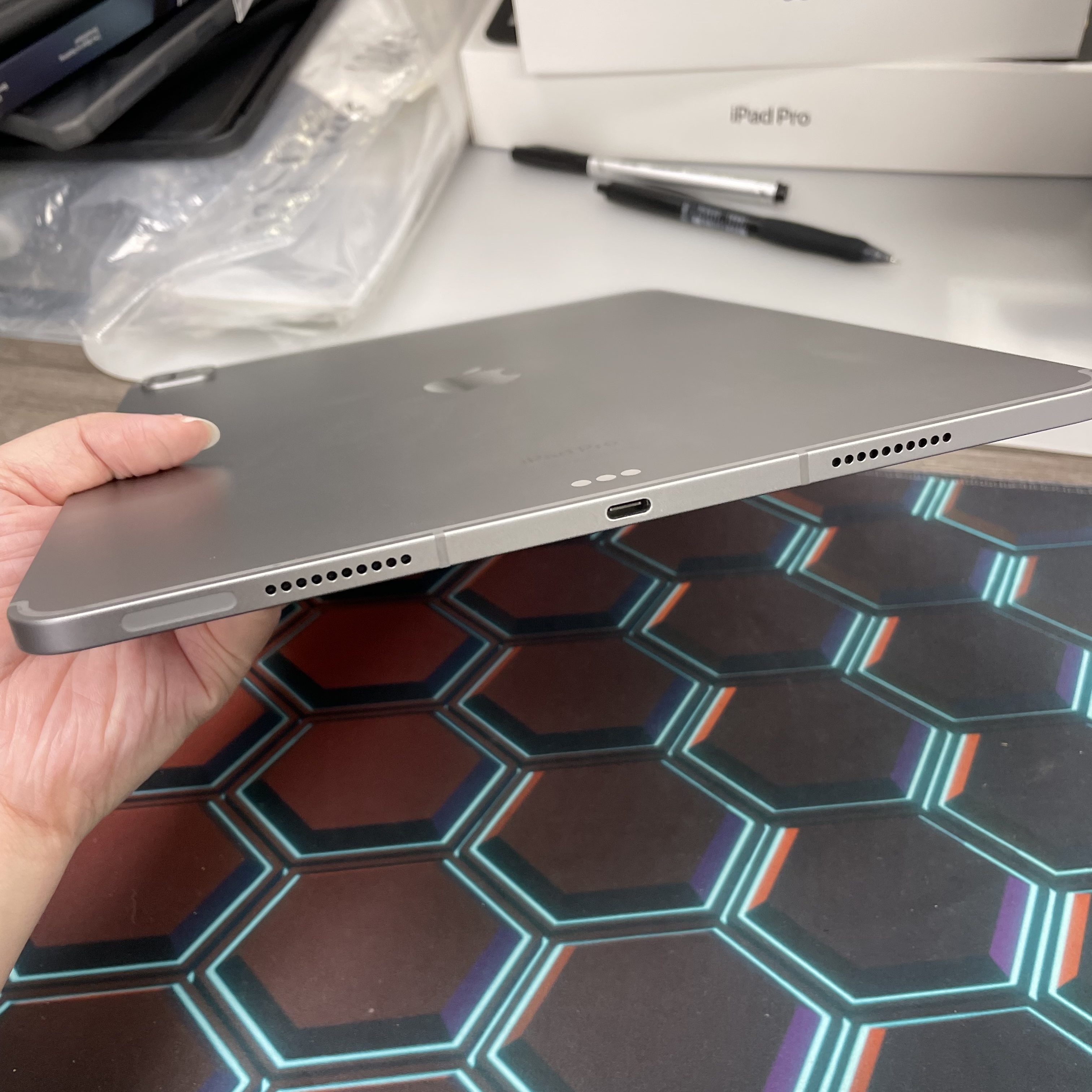*773788AA iPad Pro 6 12.9吋 M2 勁靚機 256GB 插卡版 灰色 gray