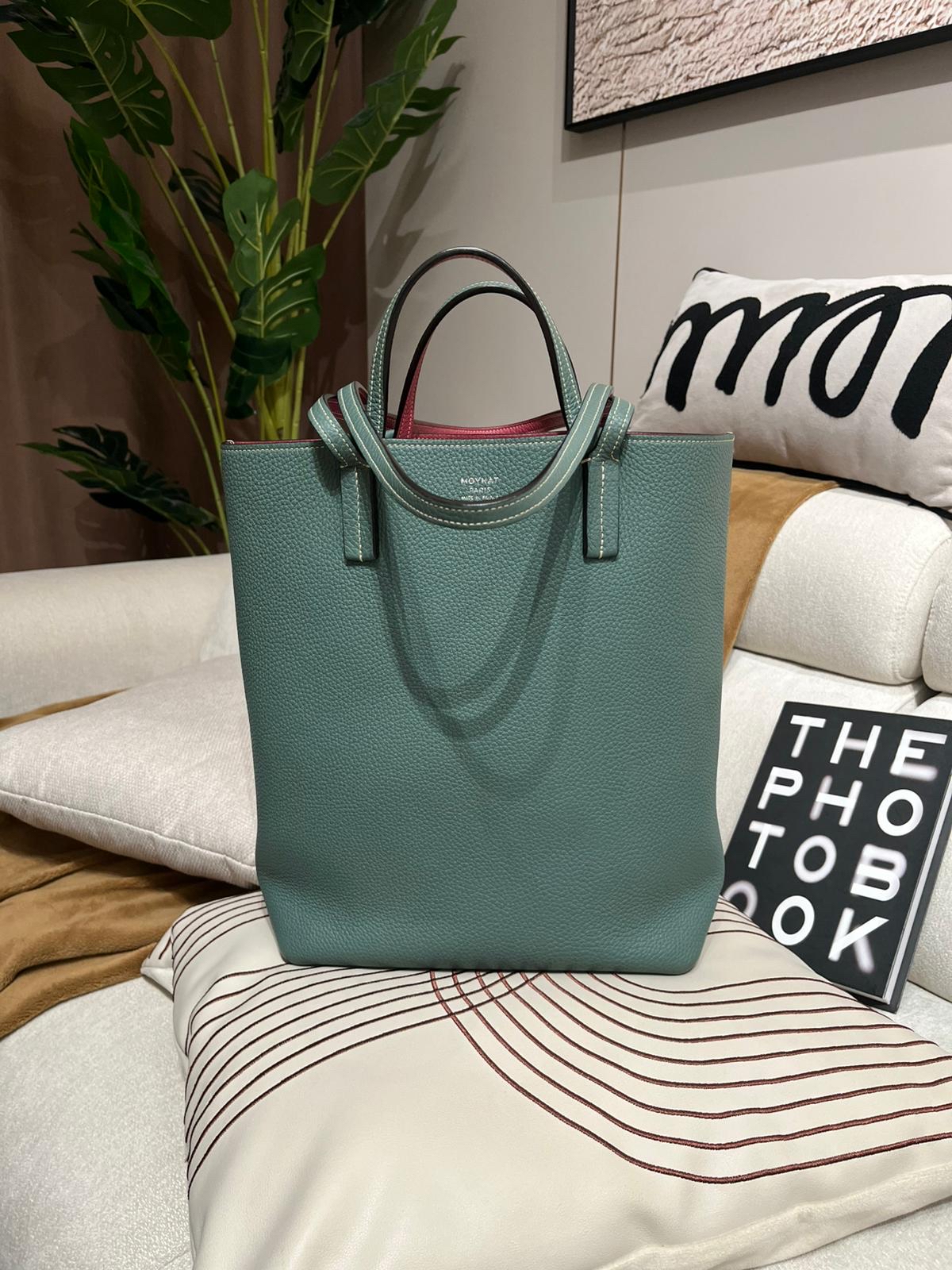 Moynat tote bag reversible calfskin  ,100%Authentic,98%new✅Dust bag