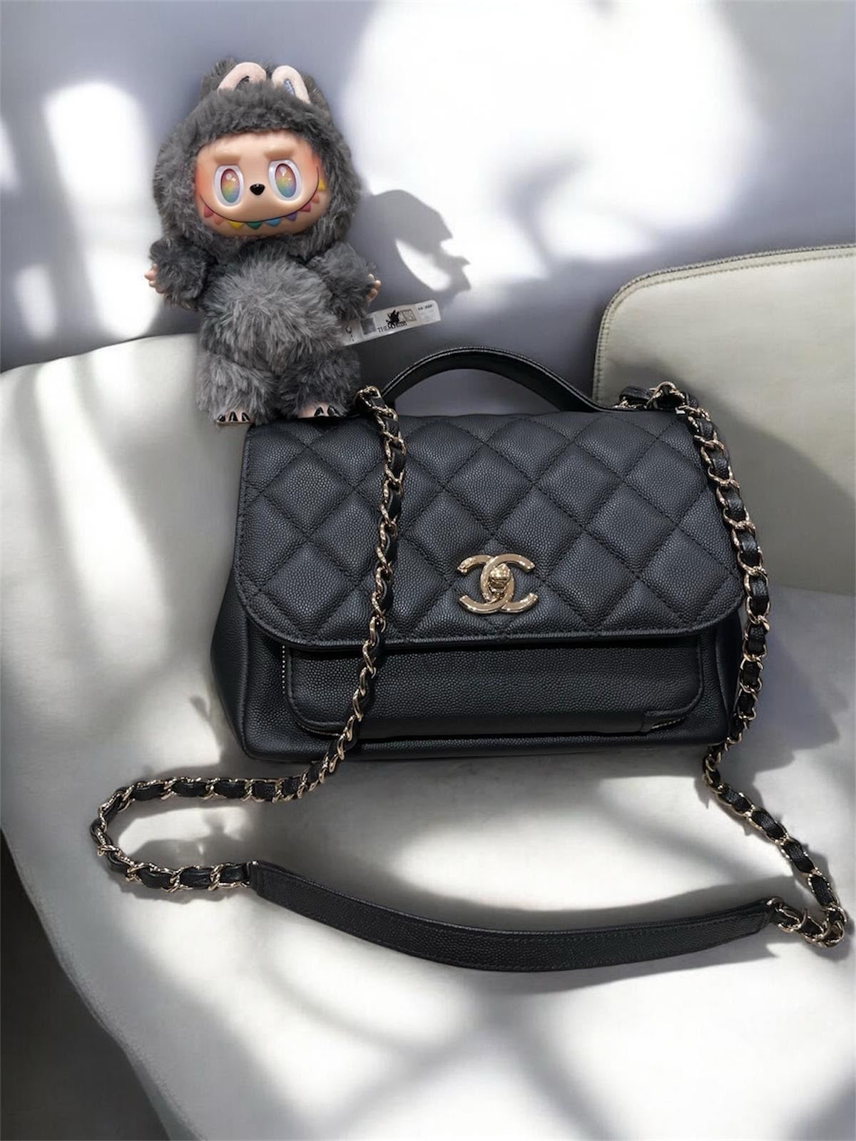 Chanel business affinity medium 黑色荔枝牛皮  ,100%Authentic,98%new  ✅專門店收據✅ card ✅Dust bag✅Box