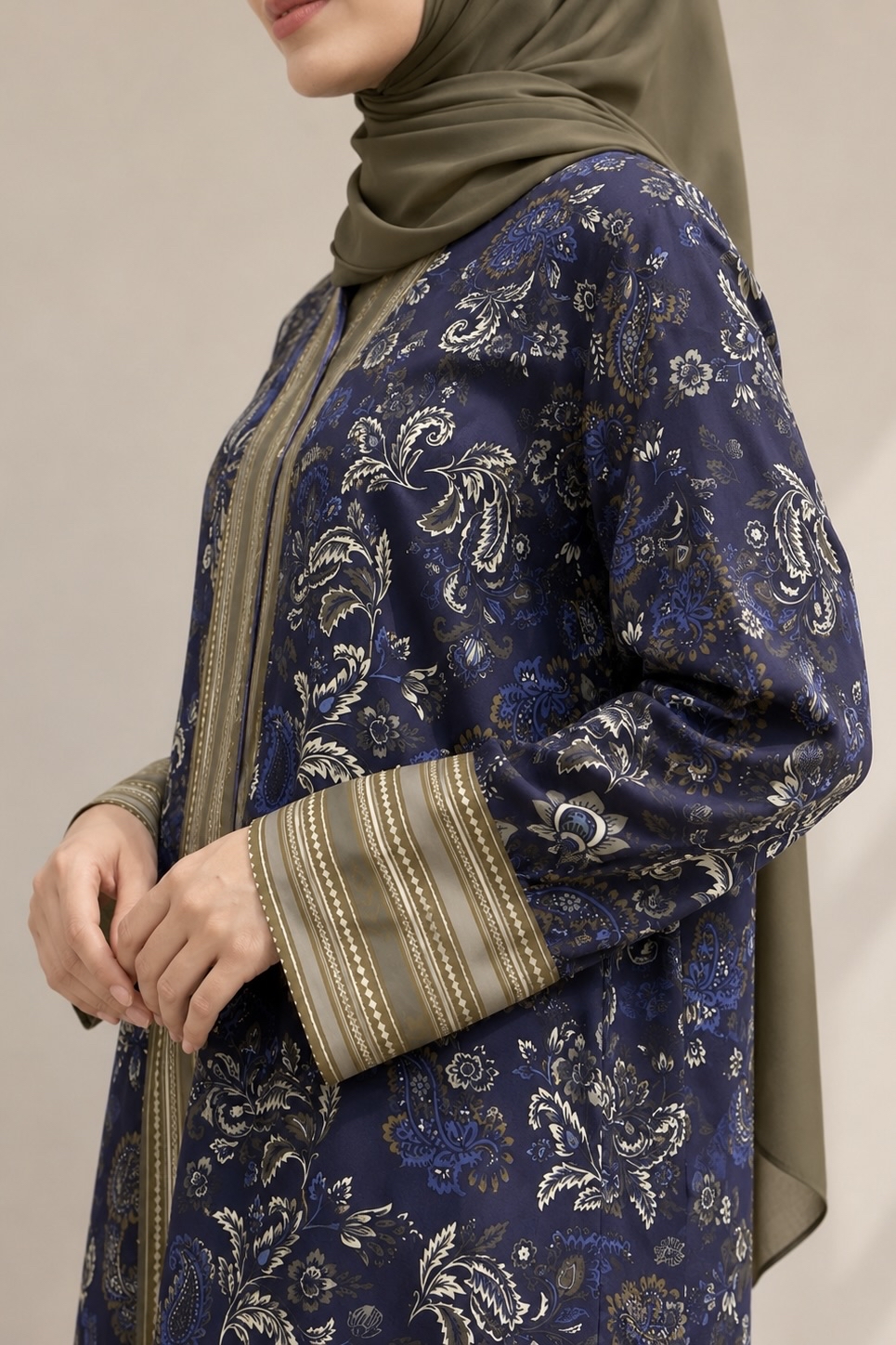 DILLA DRESS in Navy Royale