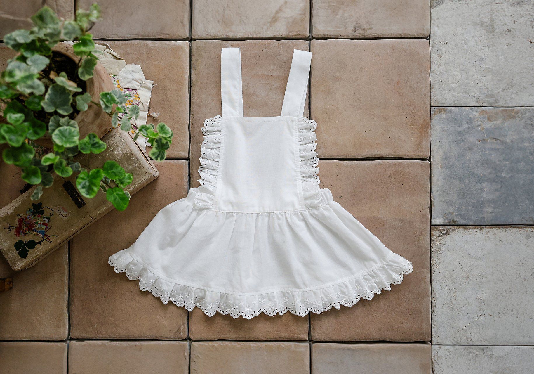 BF4212 Apron