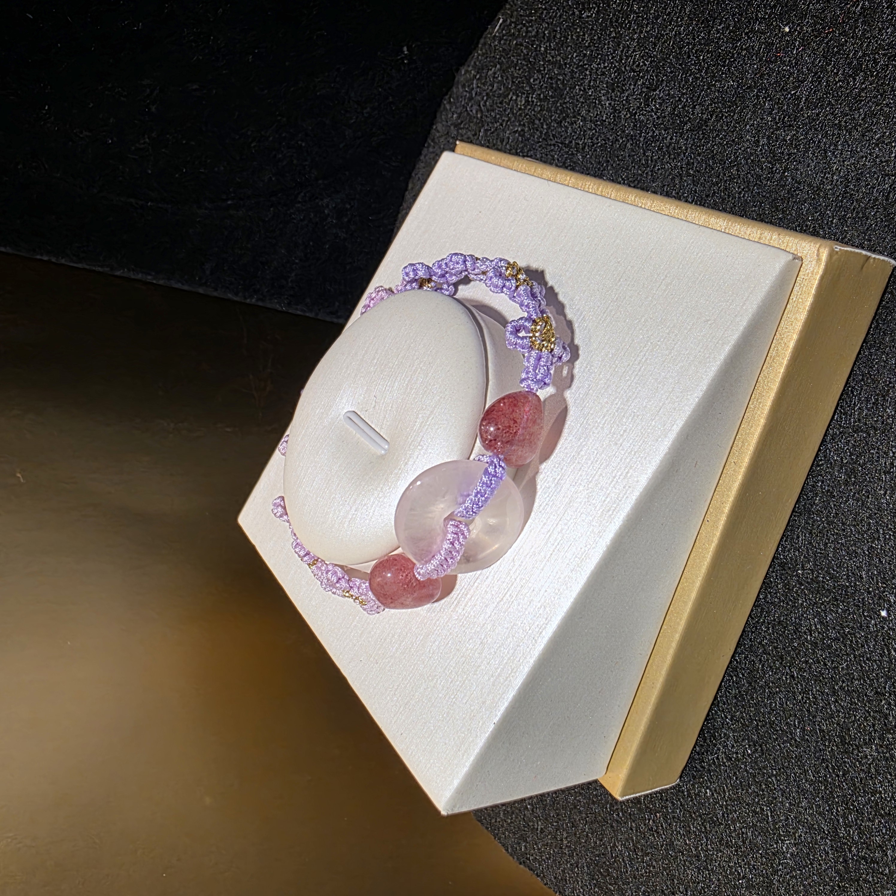 粉紅晶平安扣草莓晶心心織繩手鏈