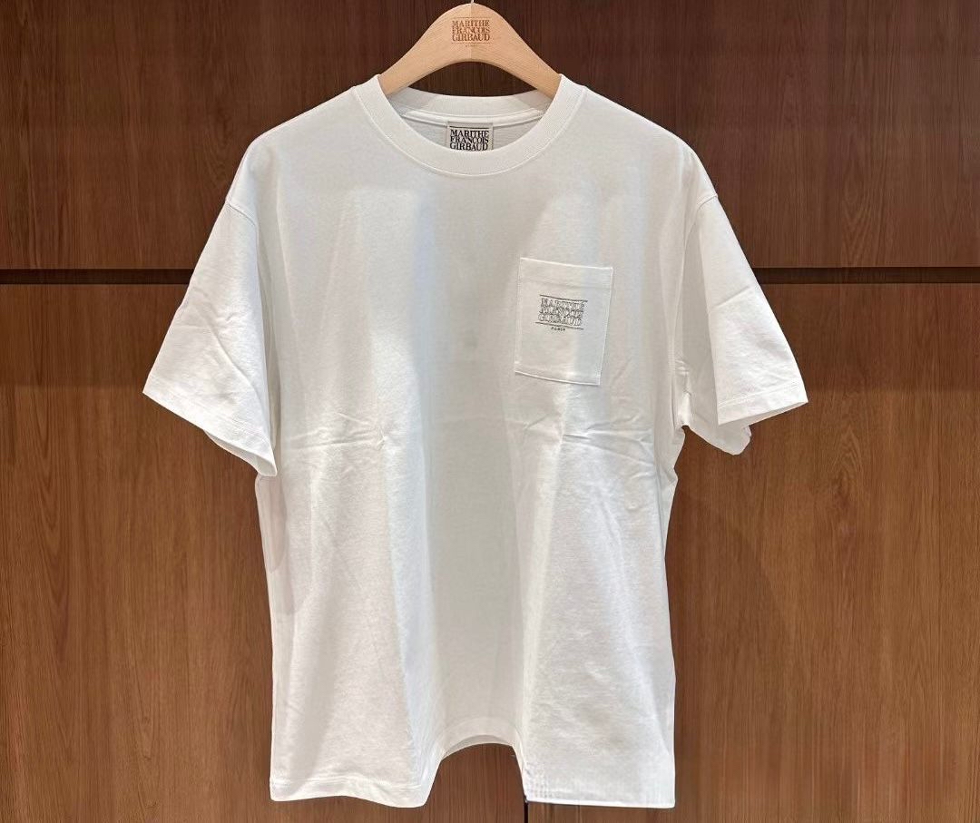 *🇰🇷韓國直送MARITHE FRANCOIS GIRBAUD 🇰🇷韓國專門店/免稅店 DOODLE CLASSIC LOGO POCKET TEE男女同款 折扣優惠💕*