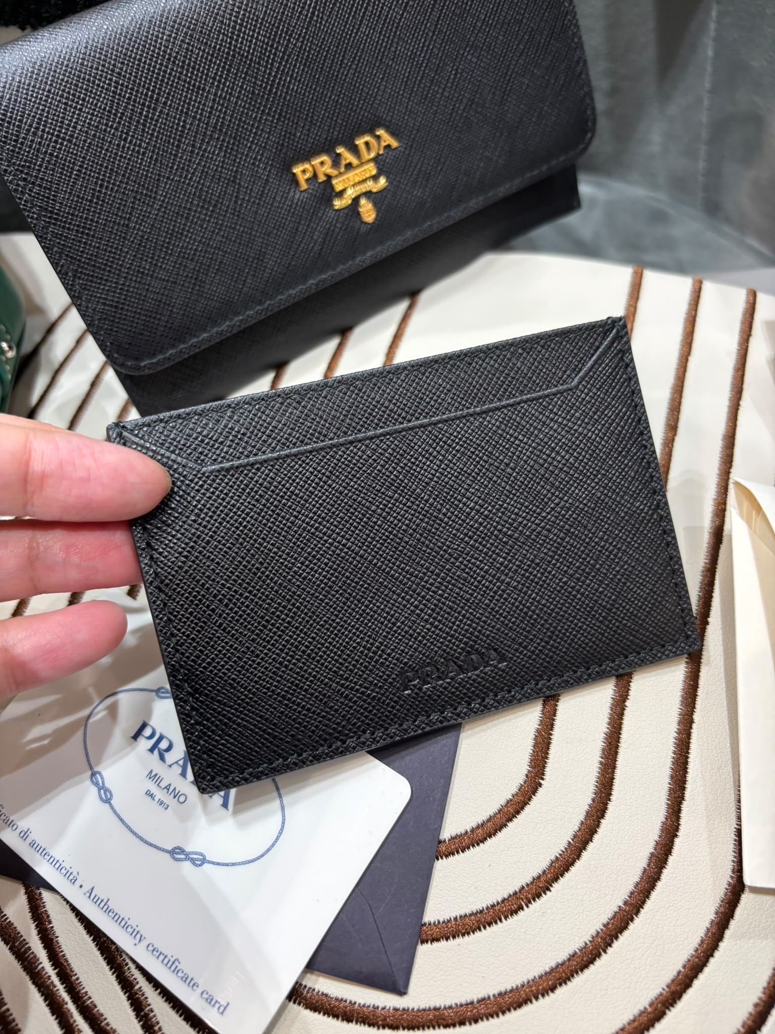 Prada Saffiano leather wallet with card holder 100%Authentic, 99%New ✅ certificate ✅Box
