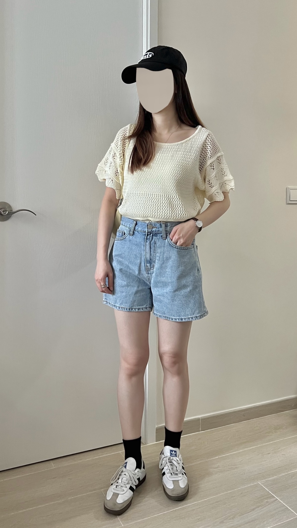 甜價鏤空花邊針織上衣 包容度大 現貨