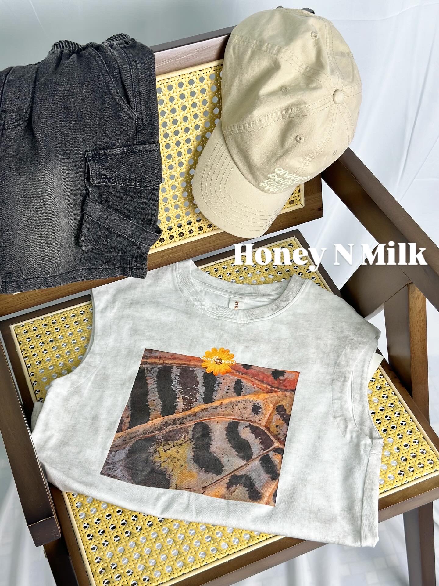 Guade Sleeveless Grey Top 