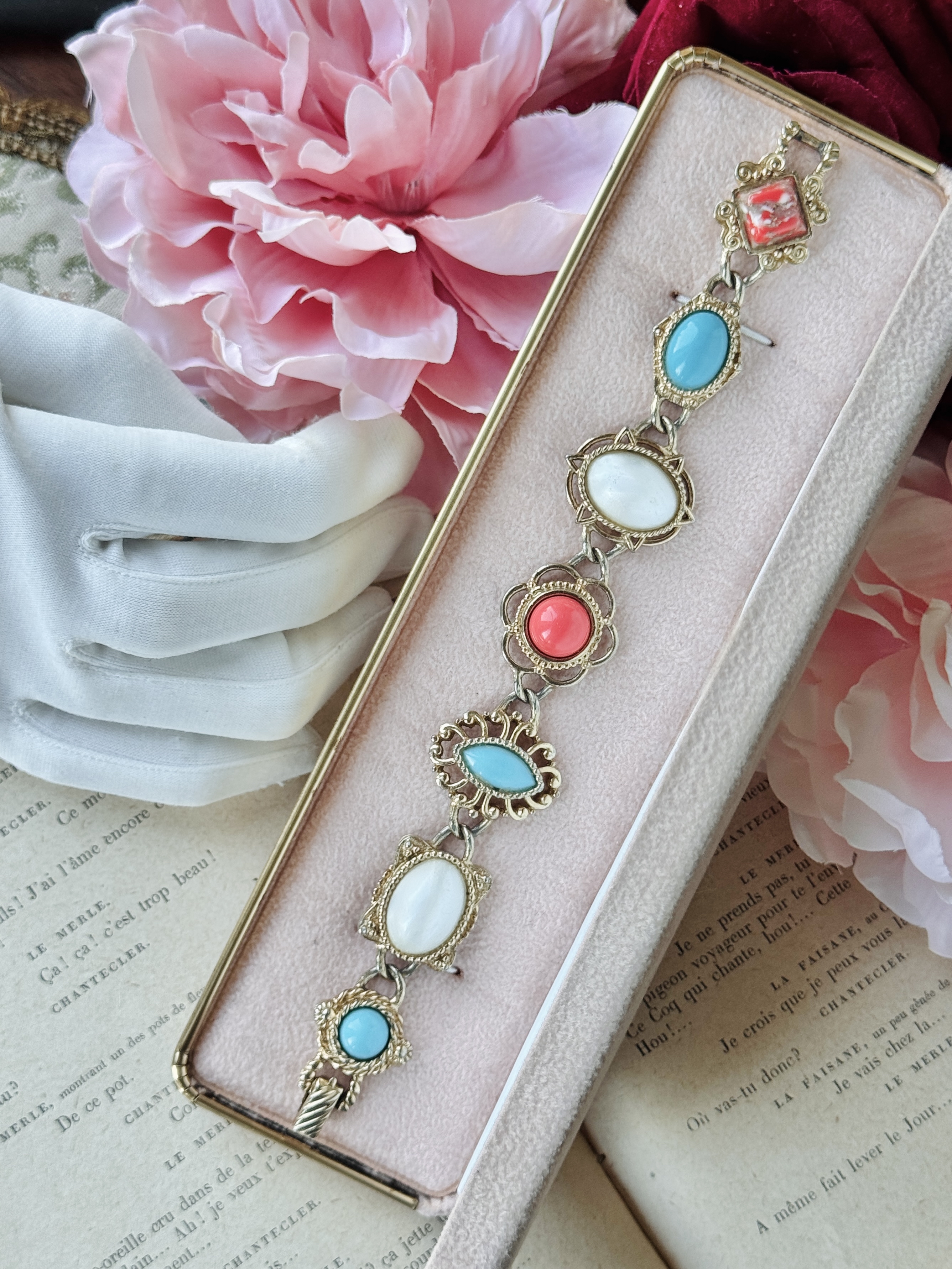 Vintage Sarah Coventry Made in Canada Victorian Revival Style Bracelet (MT2643)