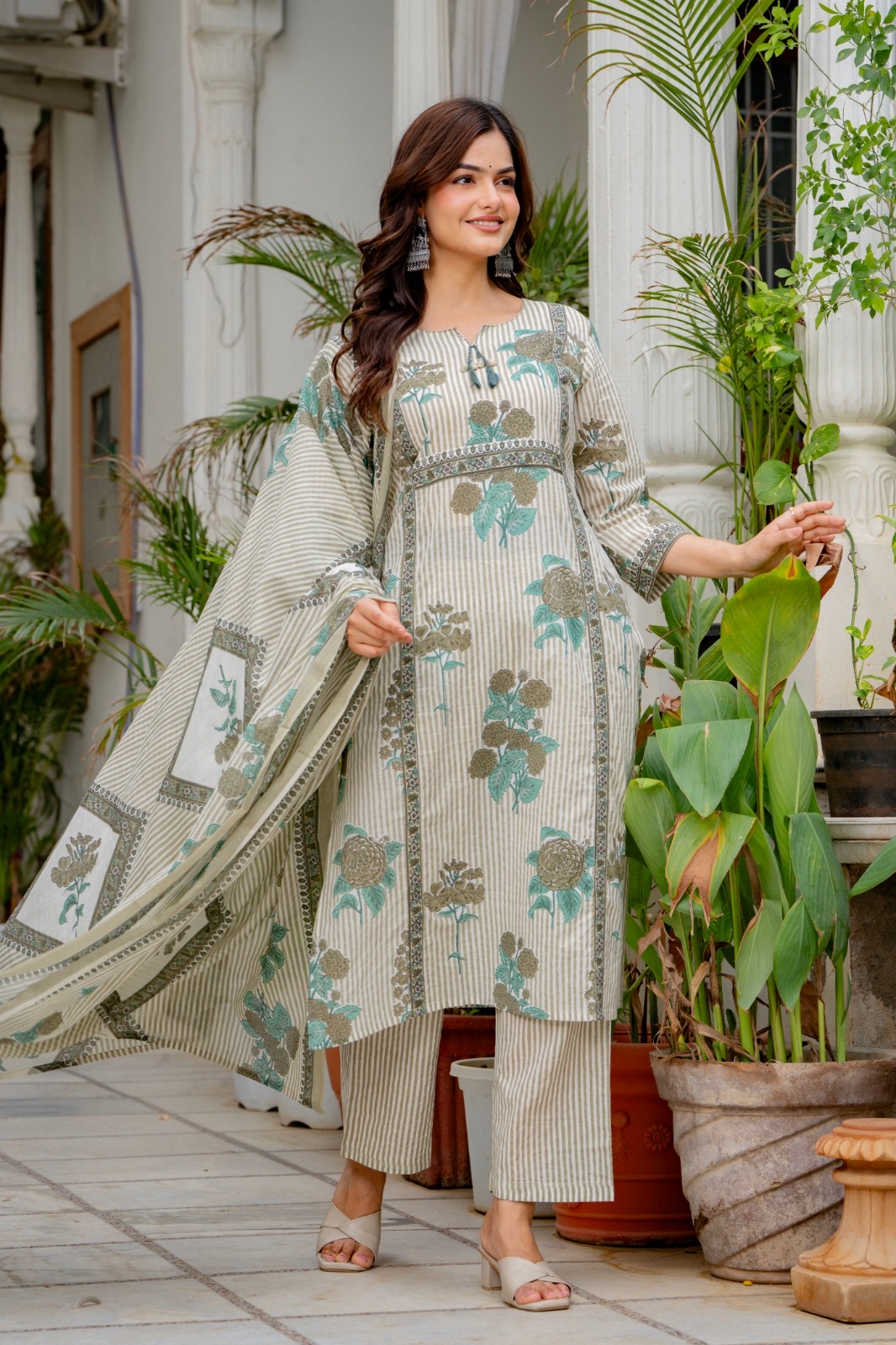 Light Green Floral Print Kurta Set