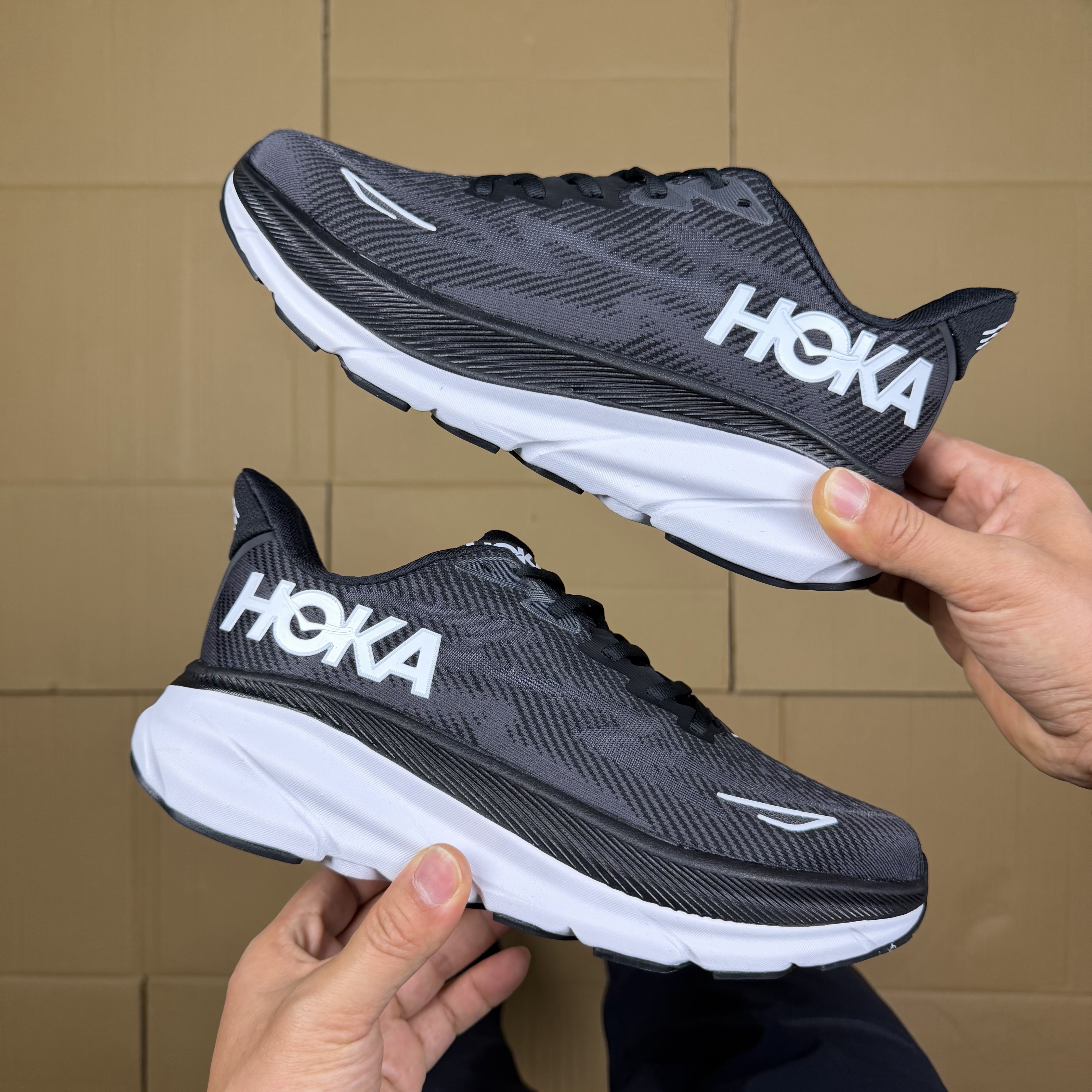 Hoka Clifton 9