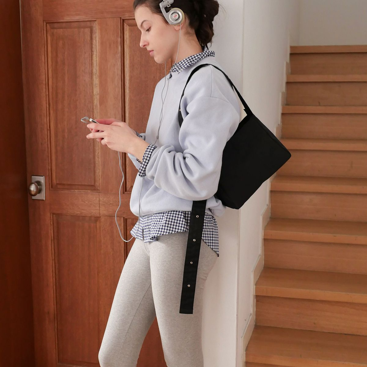 [mucu and ebony] Comfy Mini Cross Bag (4色)