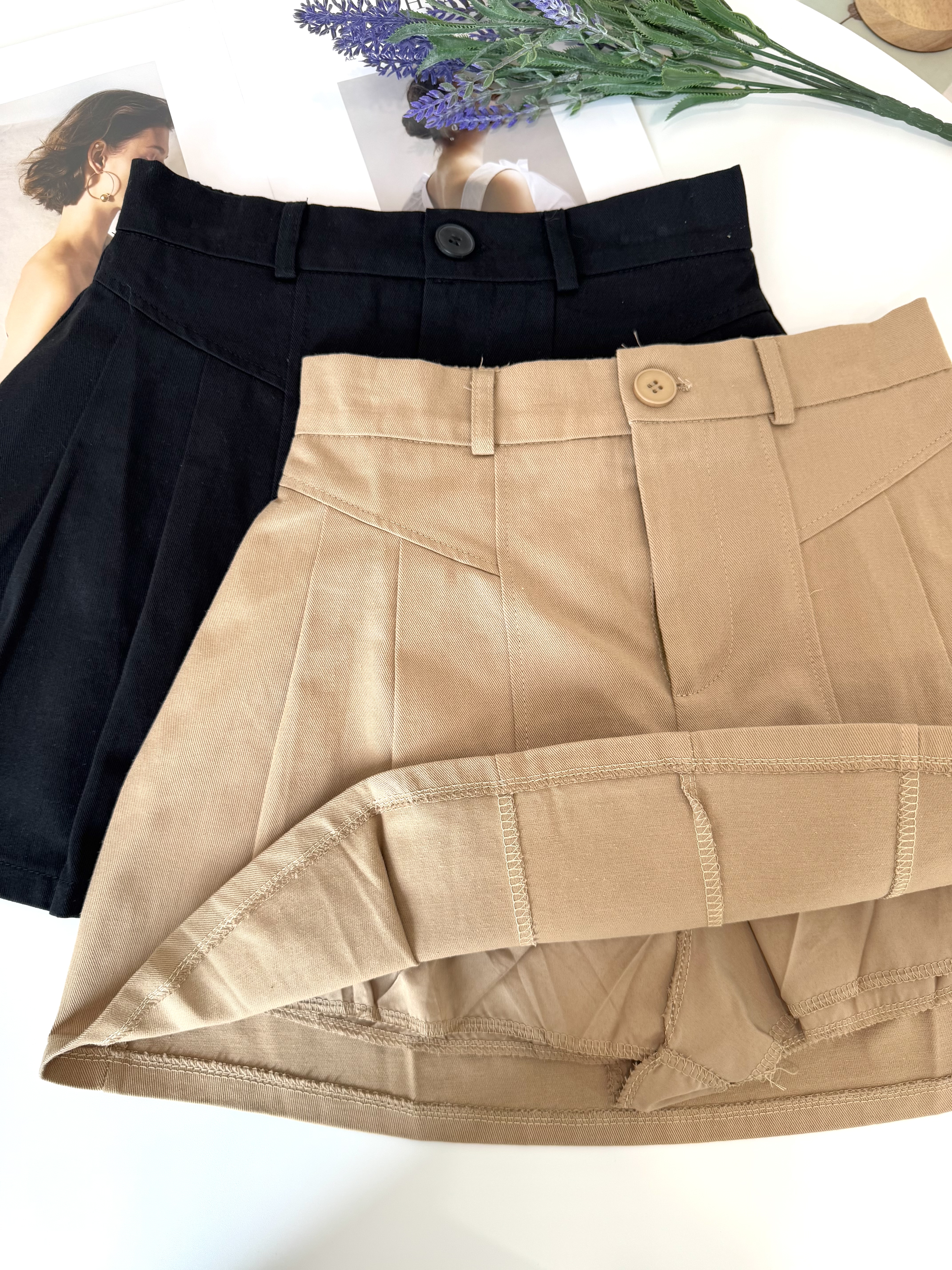 High Waist Aline Pleated Skirt 高腰A字半松紧百褶半裙 ( 2 Colours )