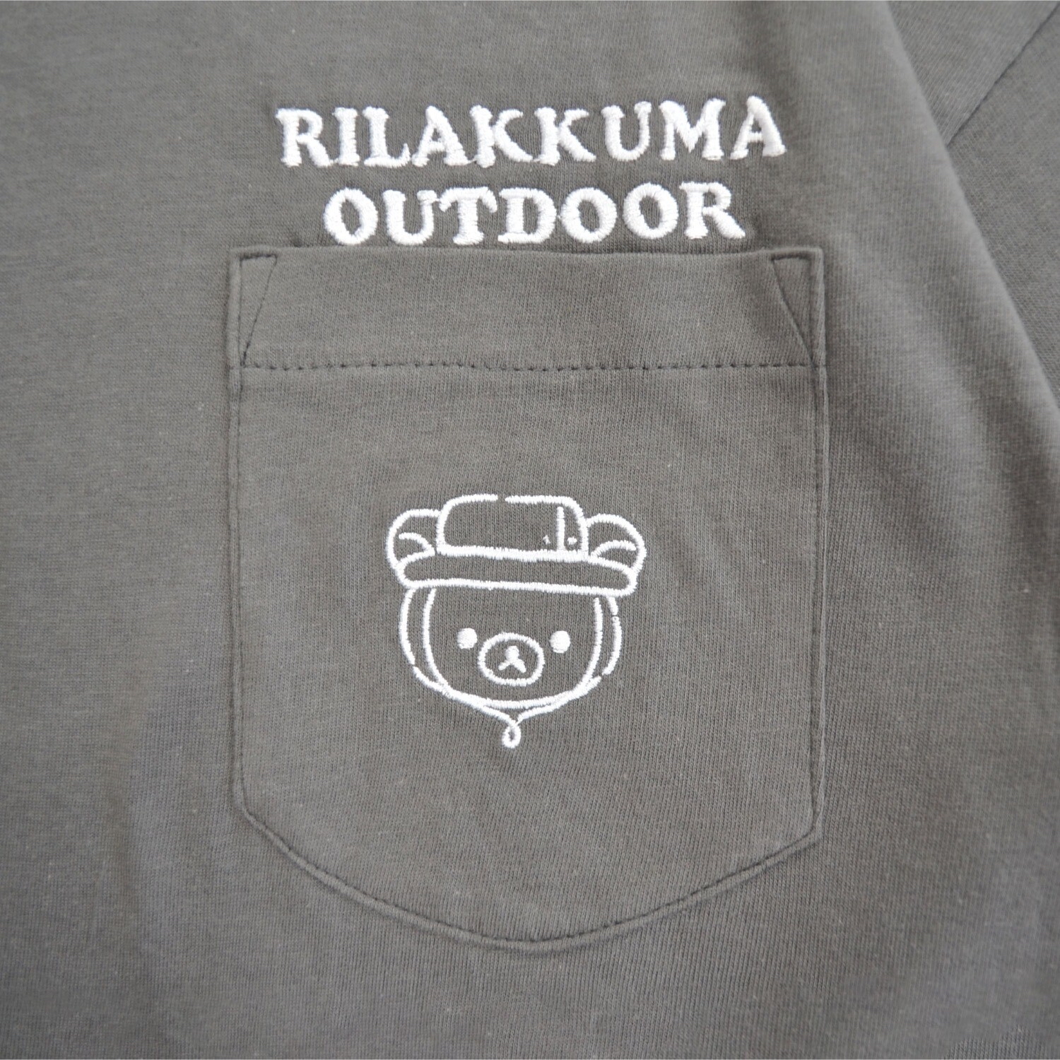 日版 鬆弛熊 OUTDOOR 胸口袋 短袖T恤(全1款)