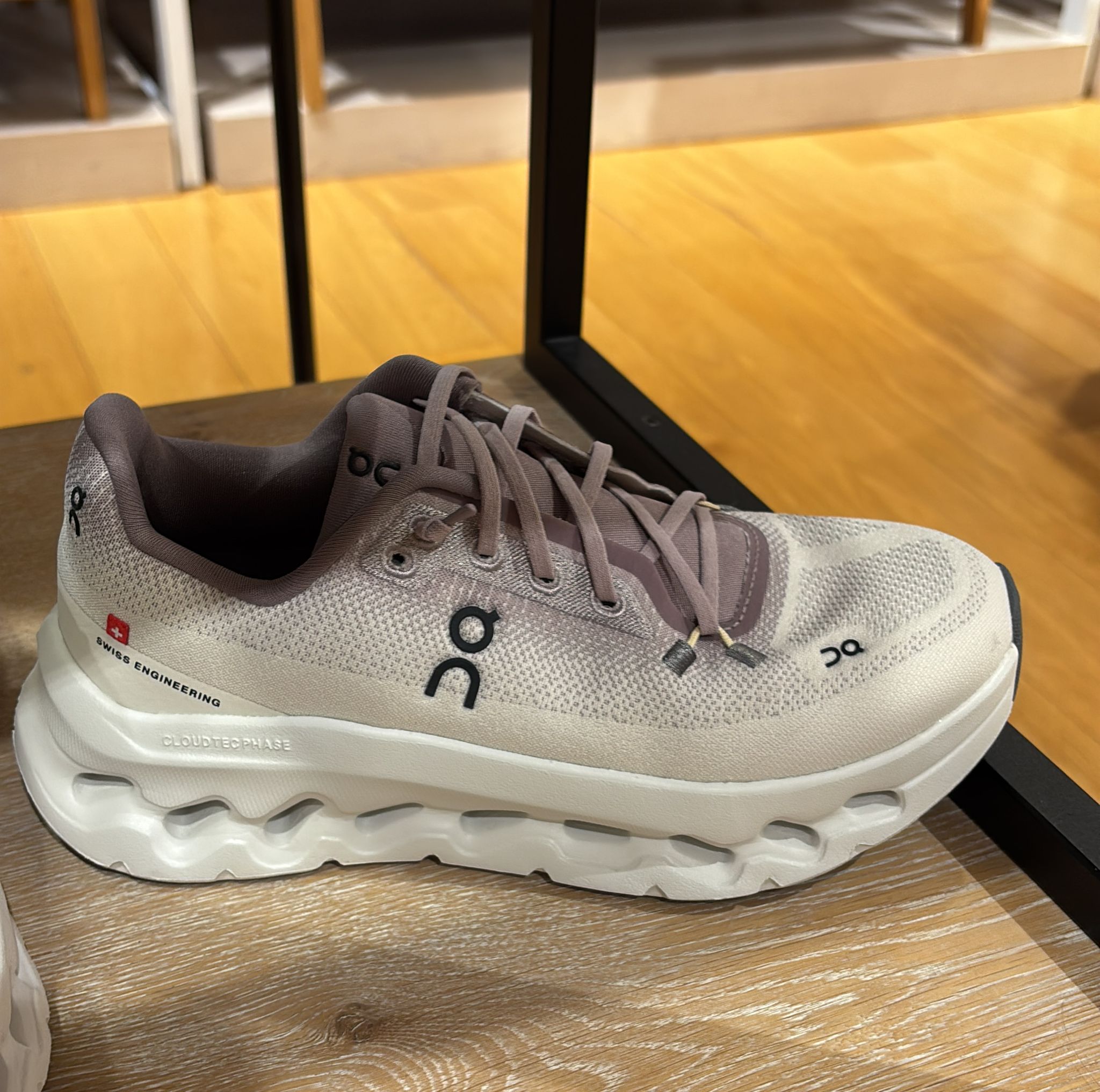 on cloud 海外預訂