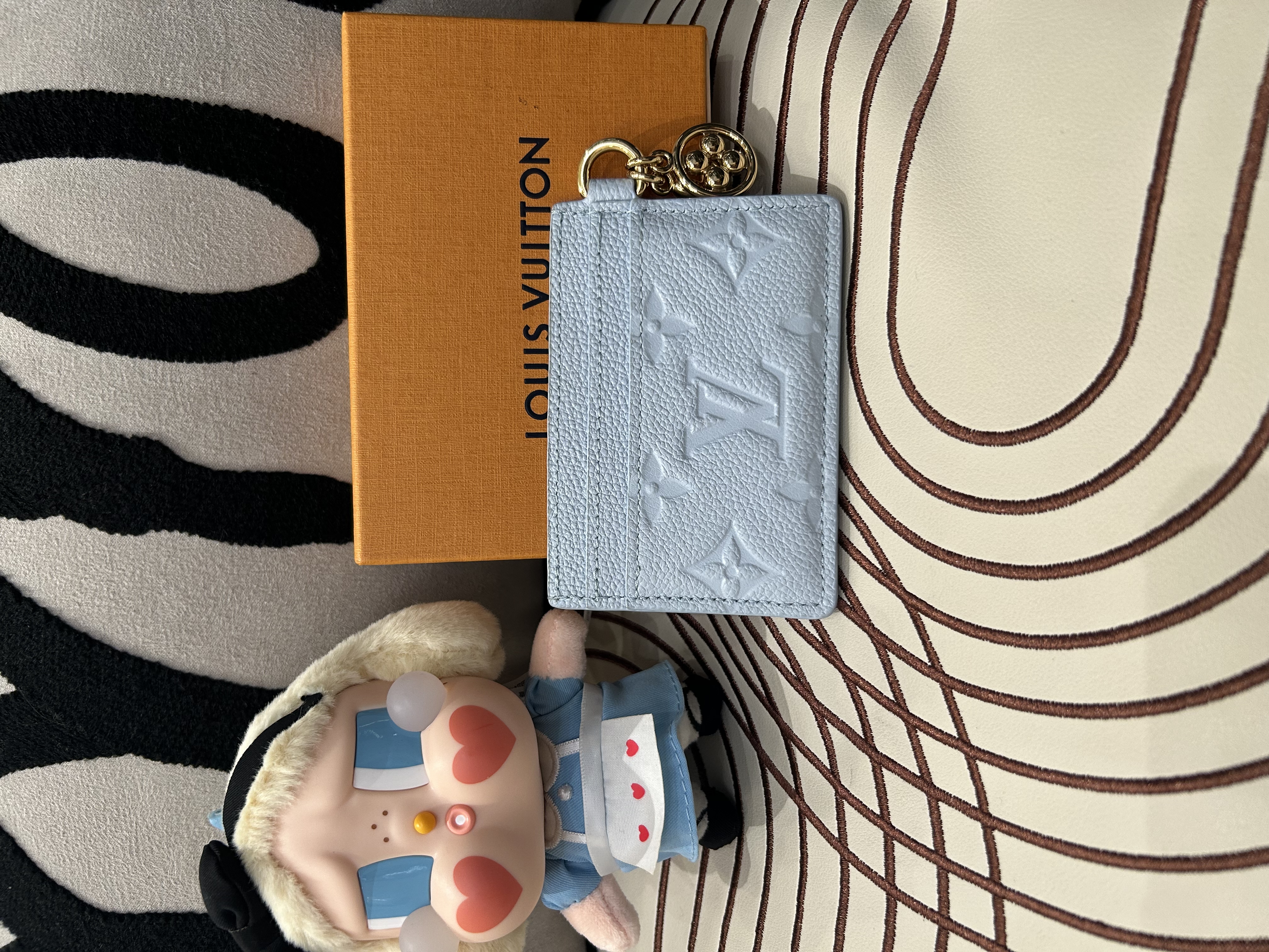 未使用品 Lv Charms Card Holder Azur Frost 100%Authentic ,unused ✅NFC✅dust bag✅box