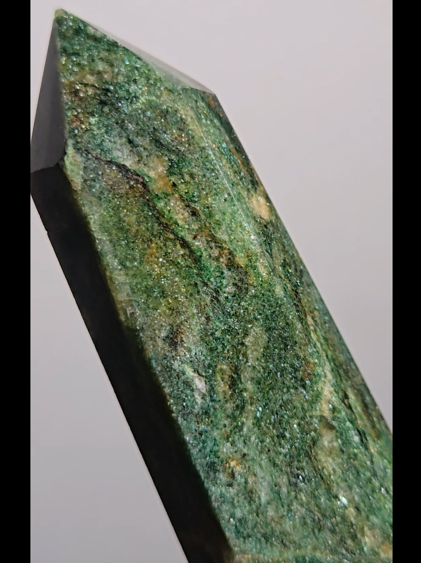 Green mica in fuchsite tower from Madagascar - MCA69