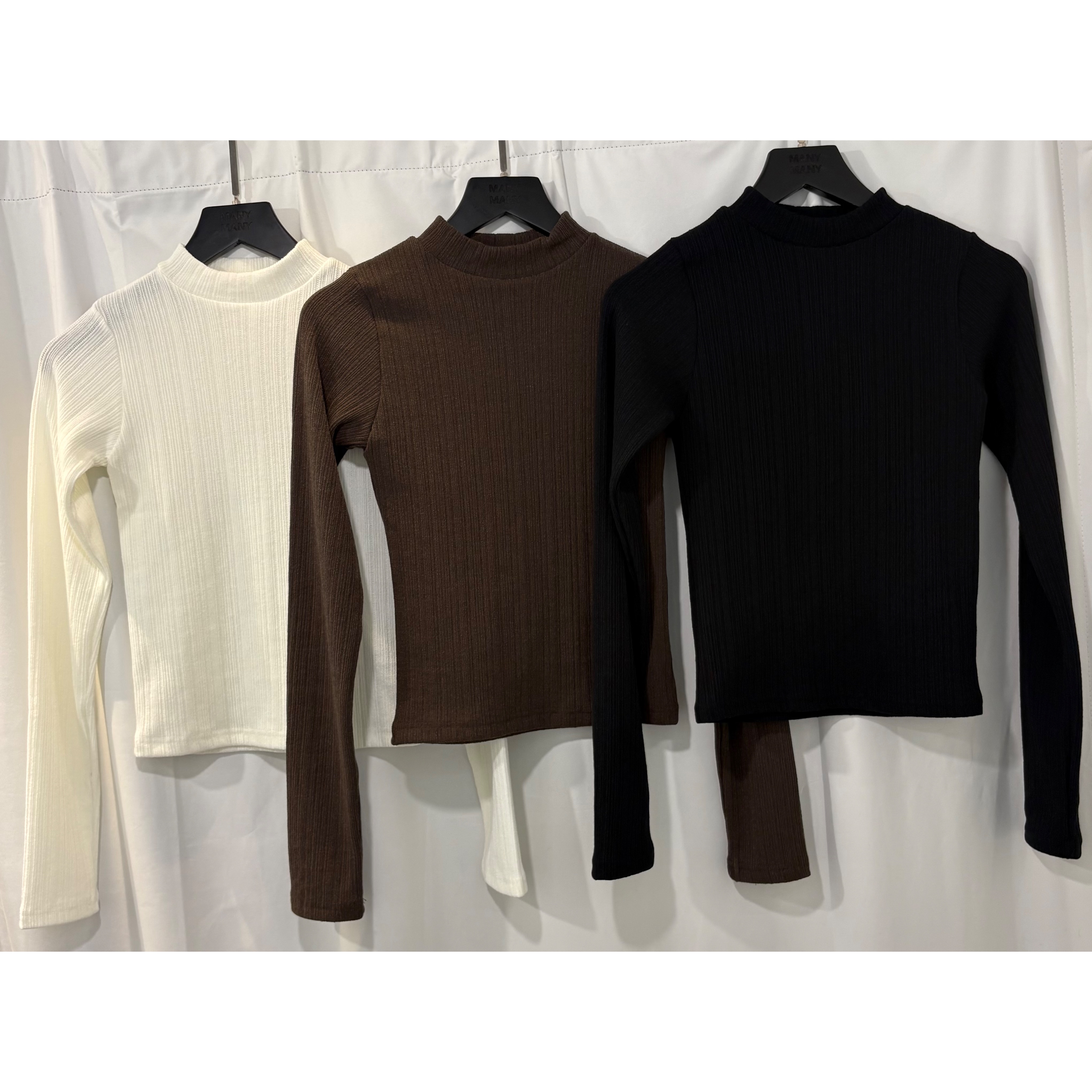 新品價11月1截單🧸2610T《MOCK NECK RIBBED LS TOP》