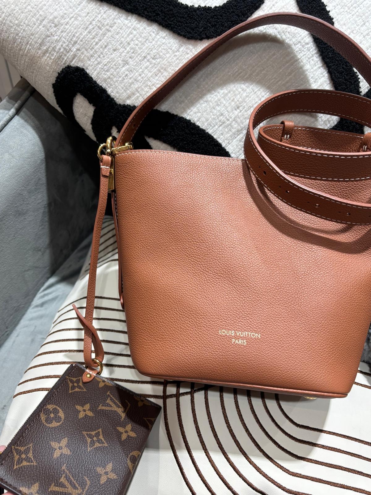 LV Low KeyAll In BB bucket Bag 100%Authentic, 98%New ✅Coin Purse ✅Dust bag