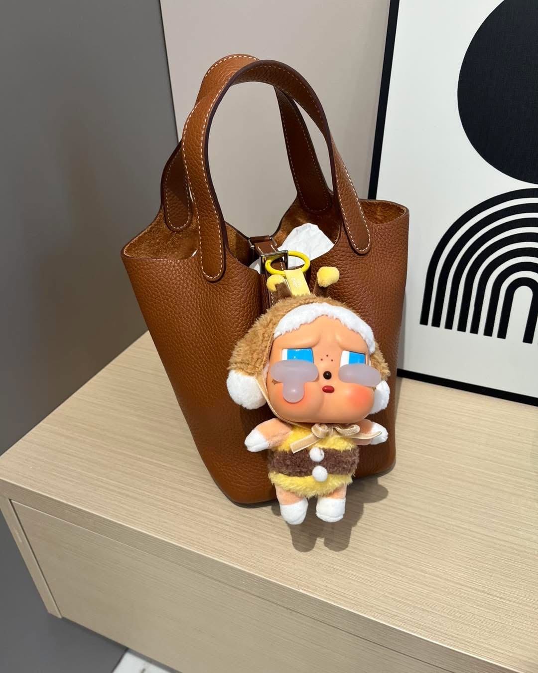 Hermes picotin 18,STAMP A,GOLD  ,100%Authentic,98%new ✅key lock✅dust bag✅box