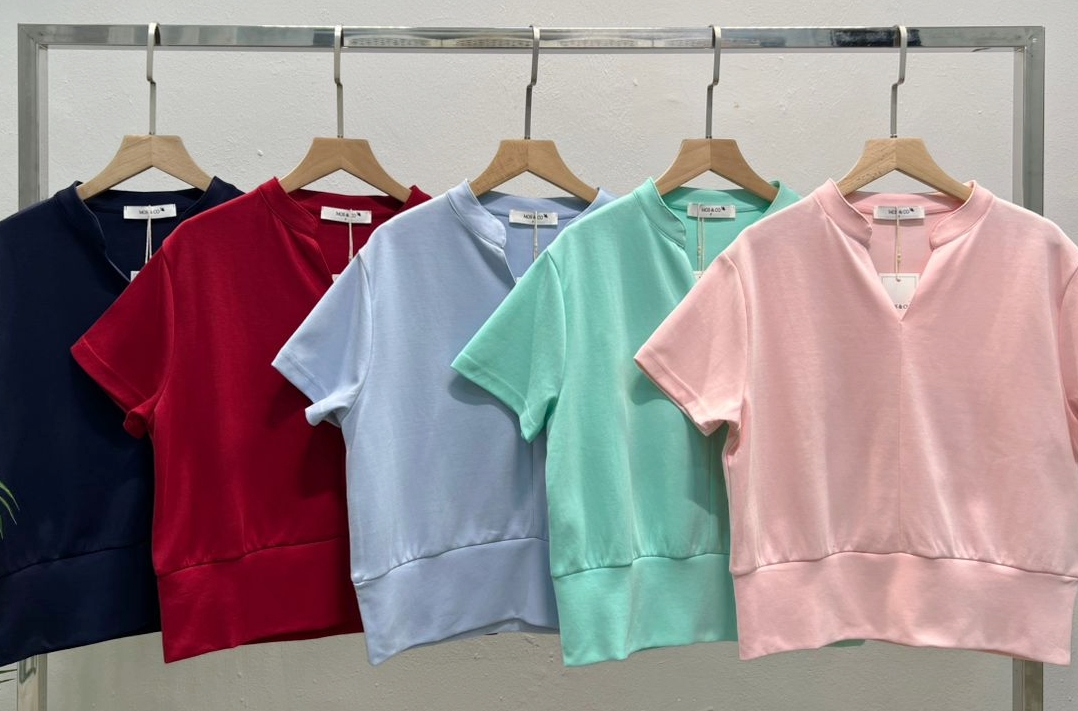 M5085 Small Collar V Neck Short Sleeve Tee