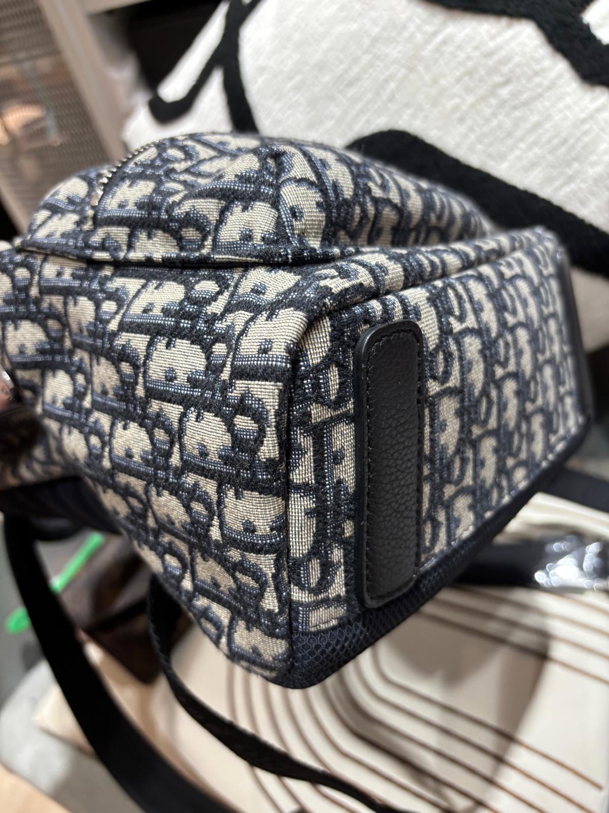 Christian Dior Oblique backpack 100%Authentic, 98%New  ✅證書✅Dust bag 