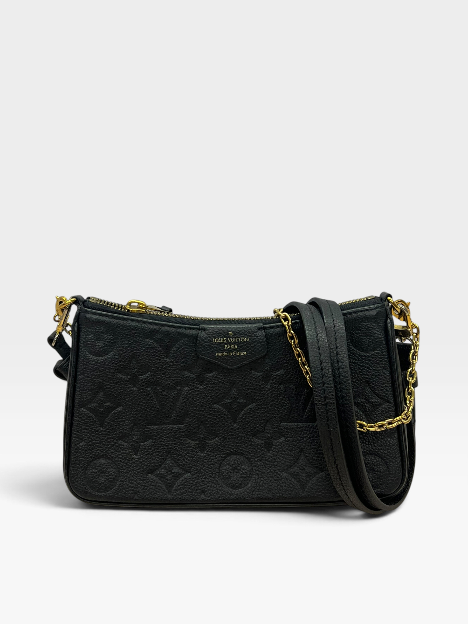 Pre-Owned LV Easy Pouch On Strap / Product Code: 082803