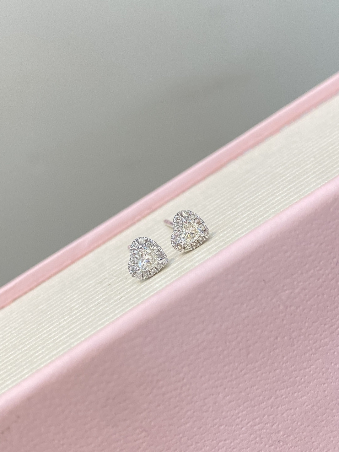 18K Diamond Earrings 