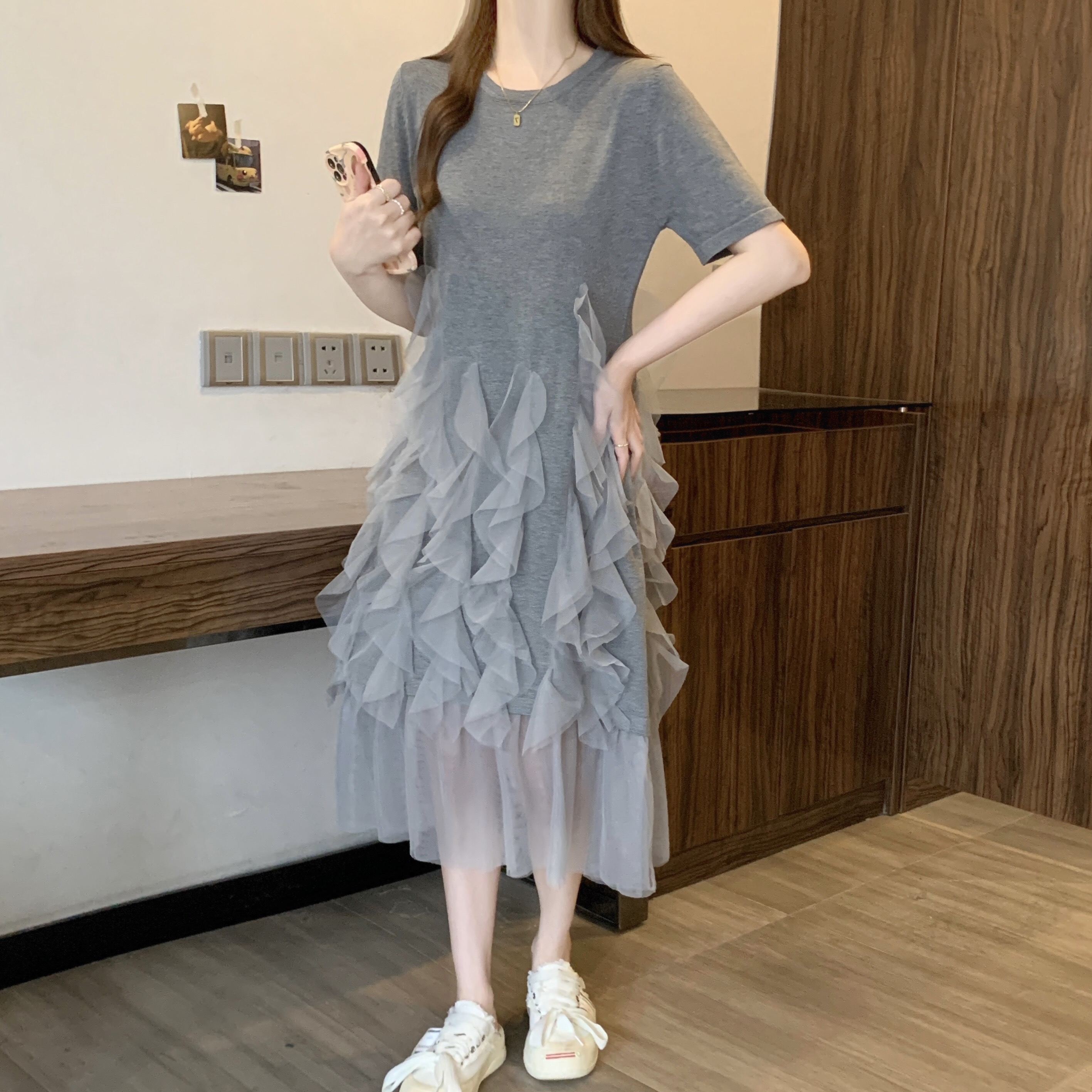 B190(6462) 韩版纯色圆领短袖拼接下摆不规则雪纺纱下摆黑灰针织连身裙